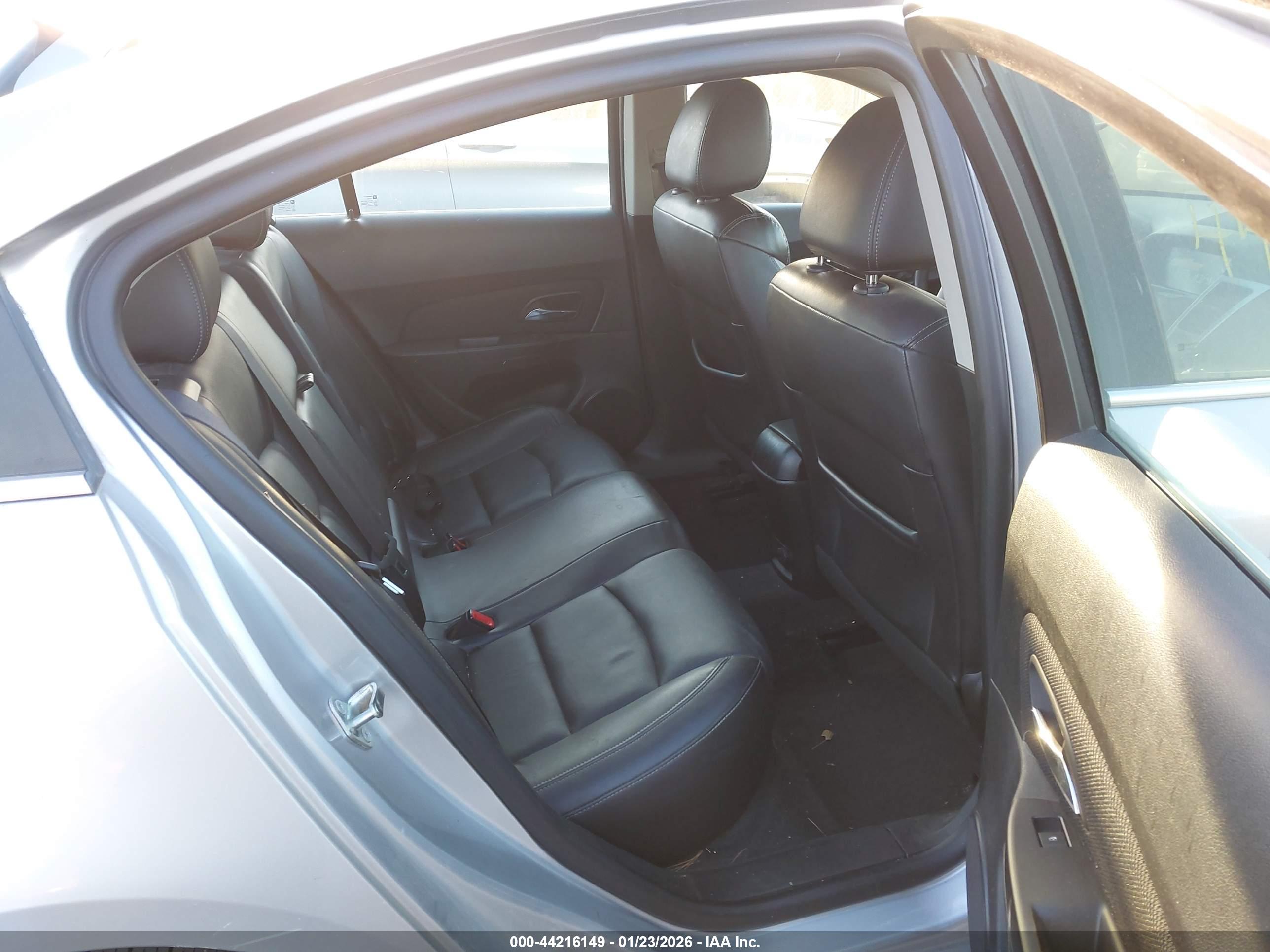 CHEVROLET CRUZE image 8