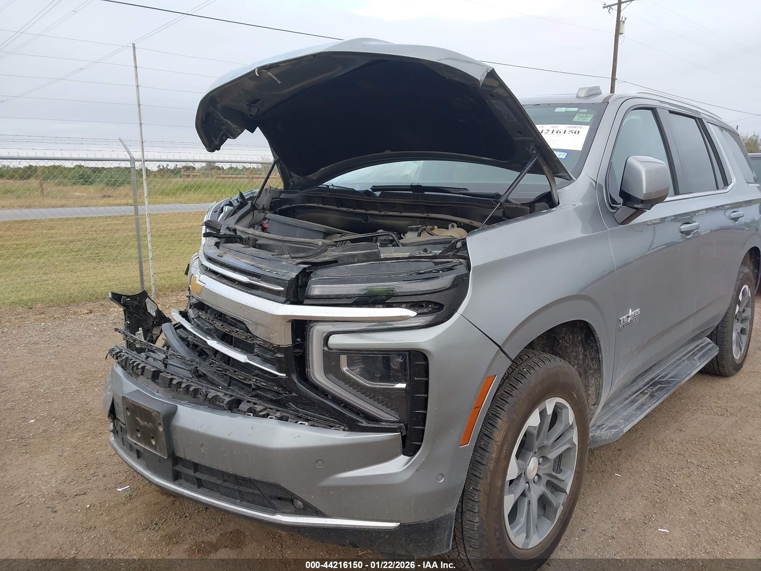 CHEVROLET TAHOE image 6