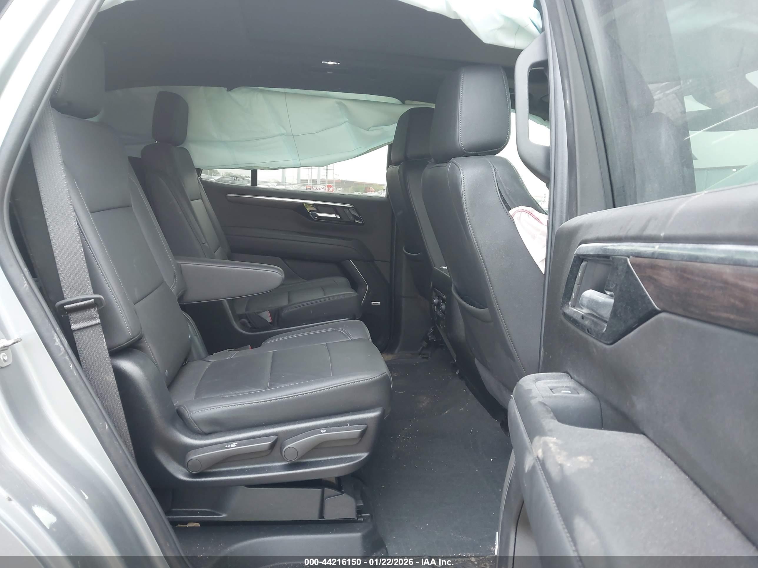 CHEVROLET TAHOE image 8