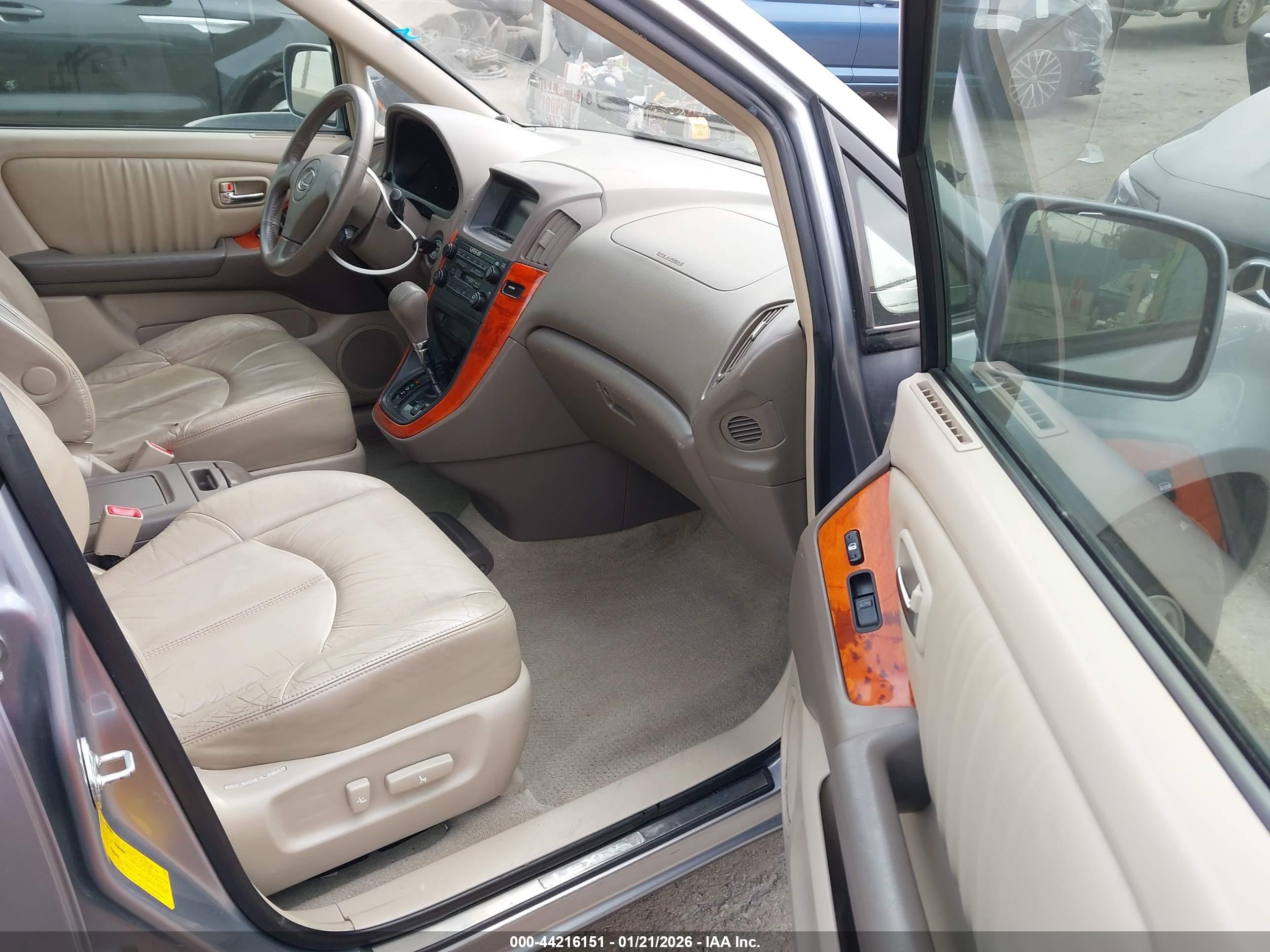 LEXUS RX image 5