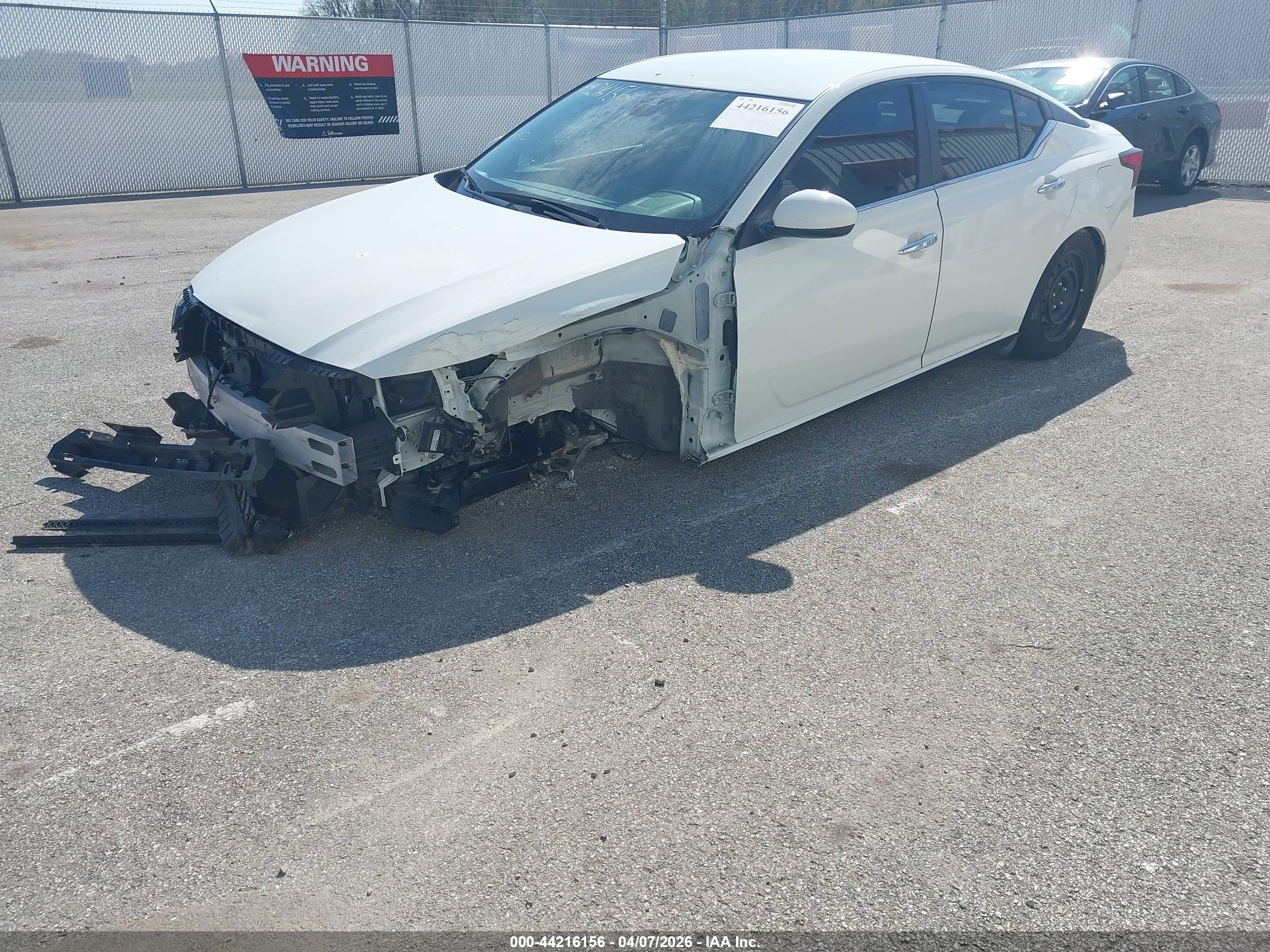 NISSAN ALTIMA image 2