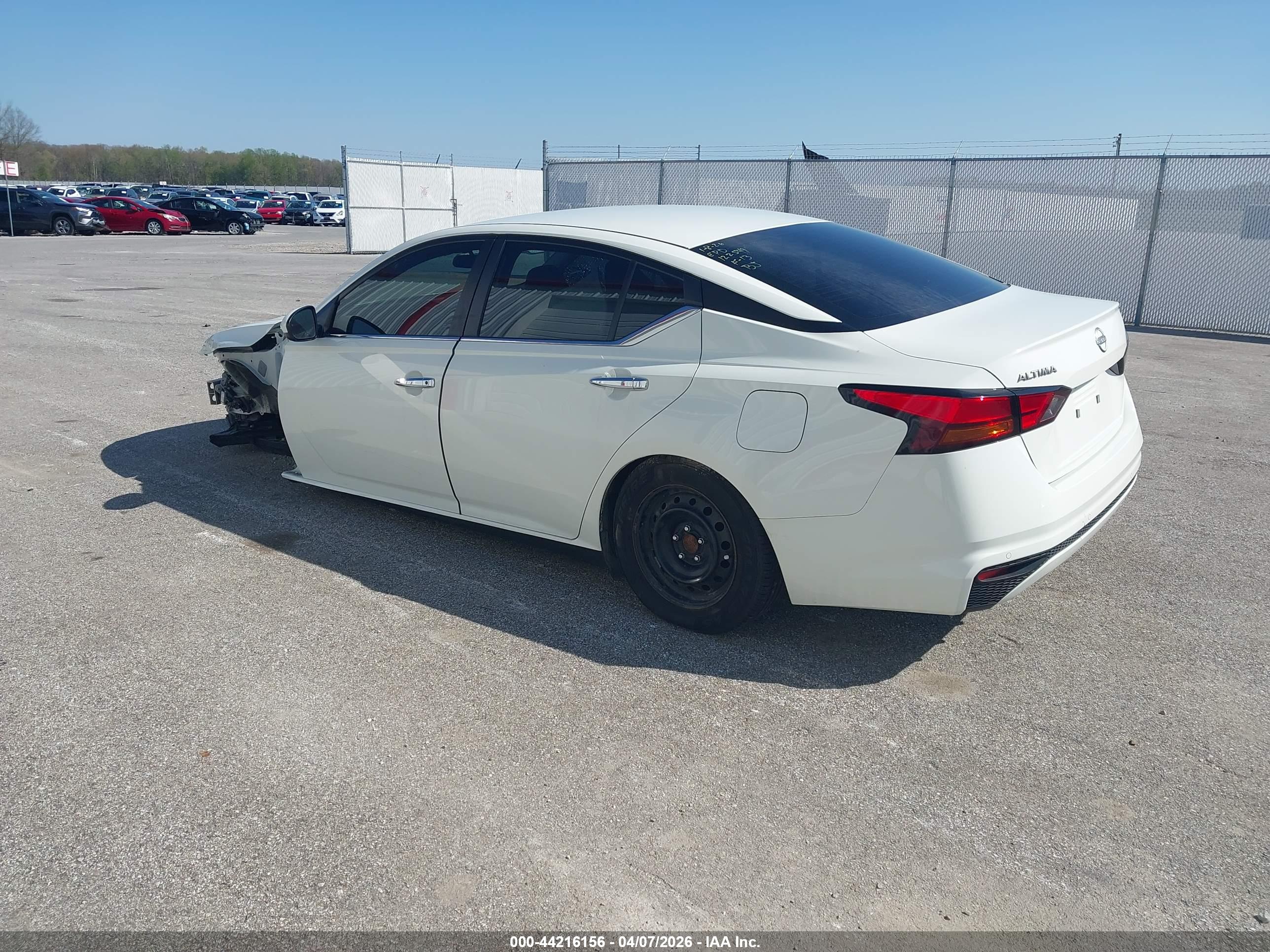 NISSAN ALTIMA image 3