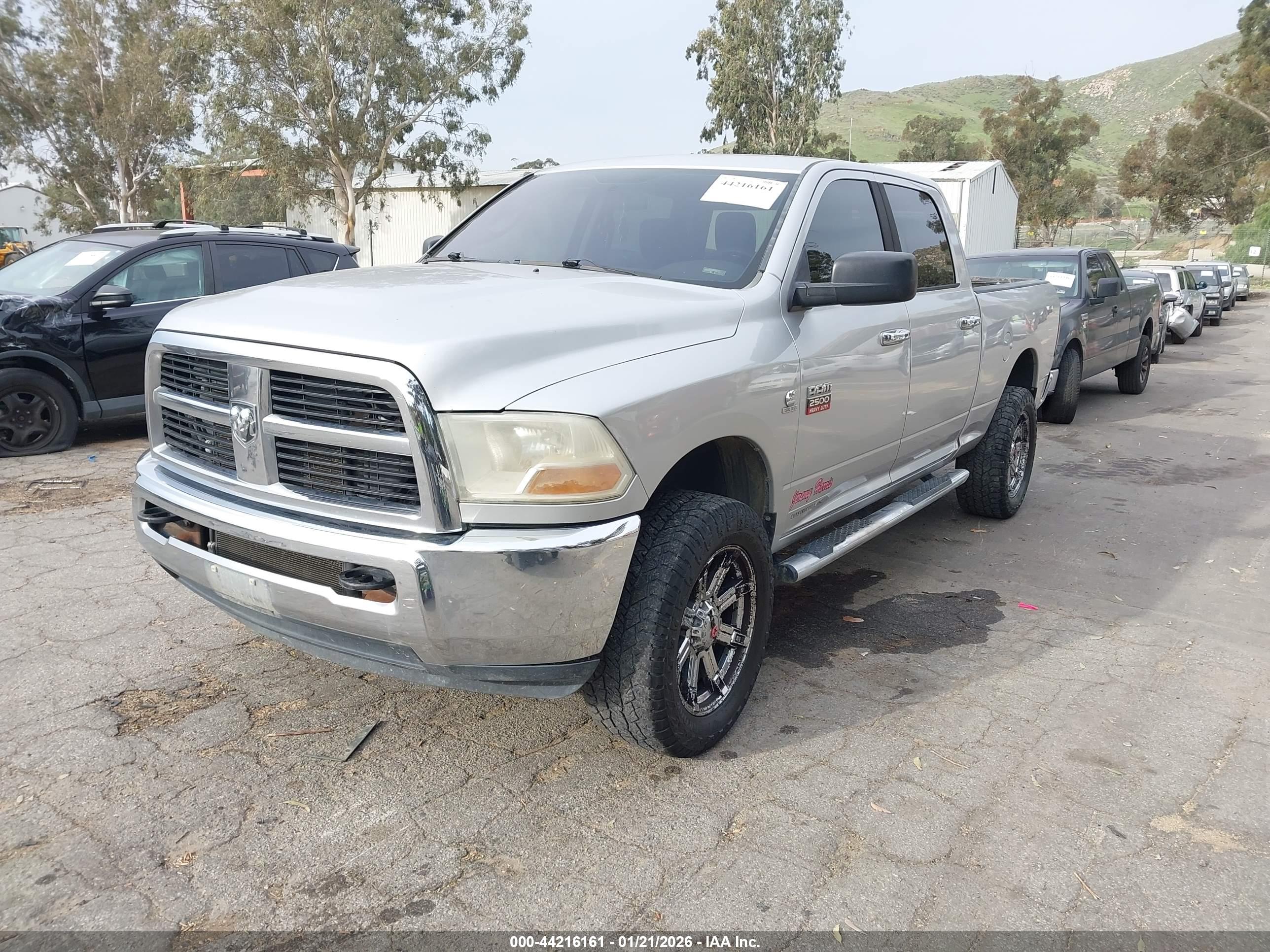 RAM 2500 image 2