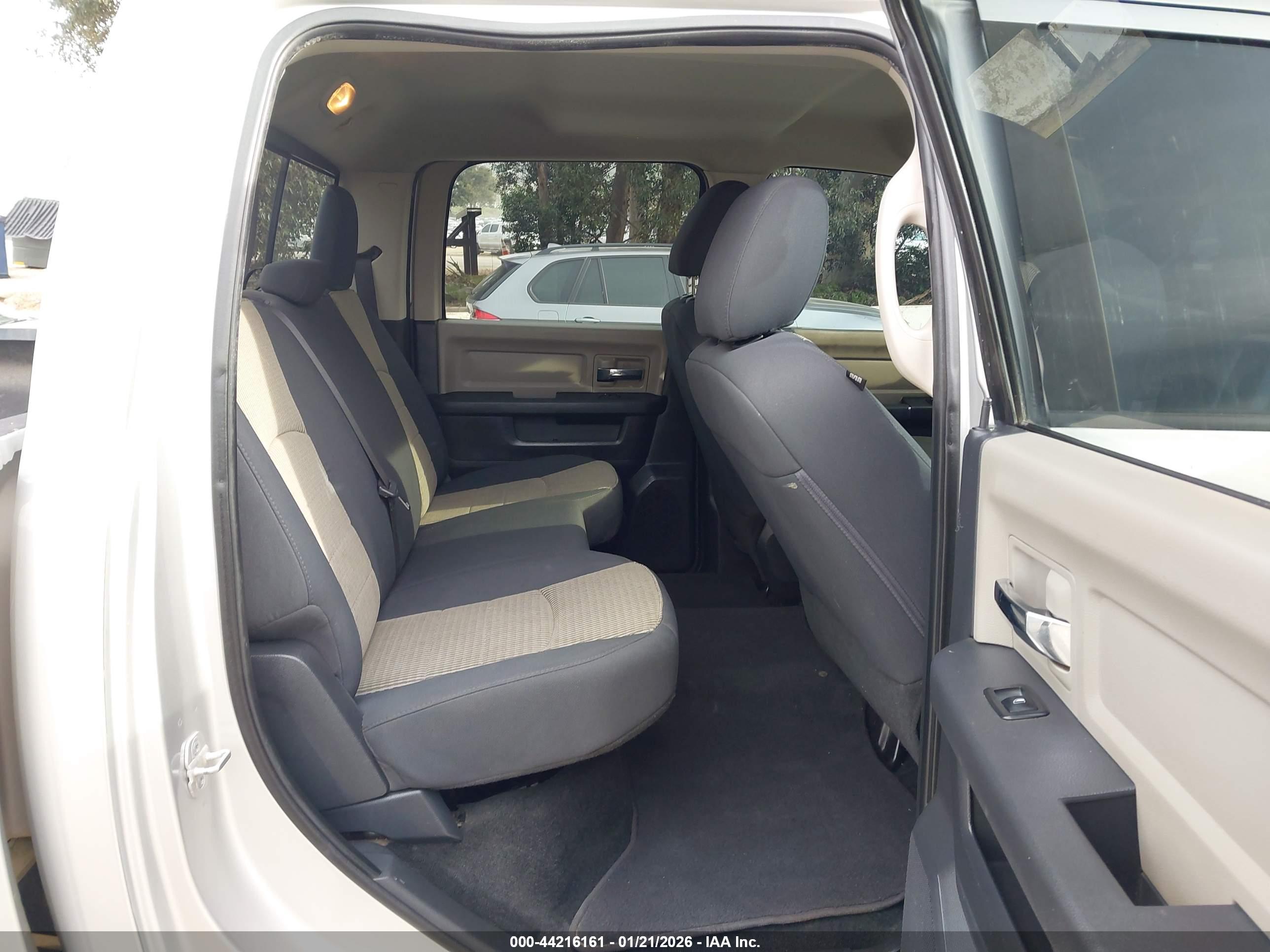RAM 2500 image 8