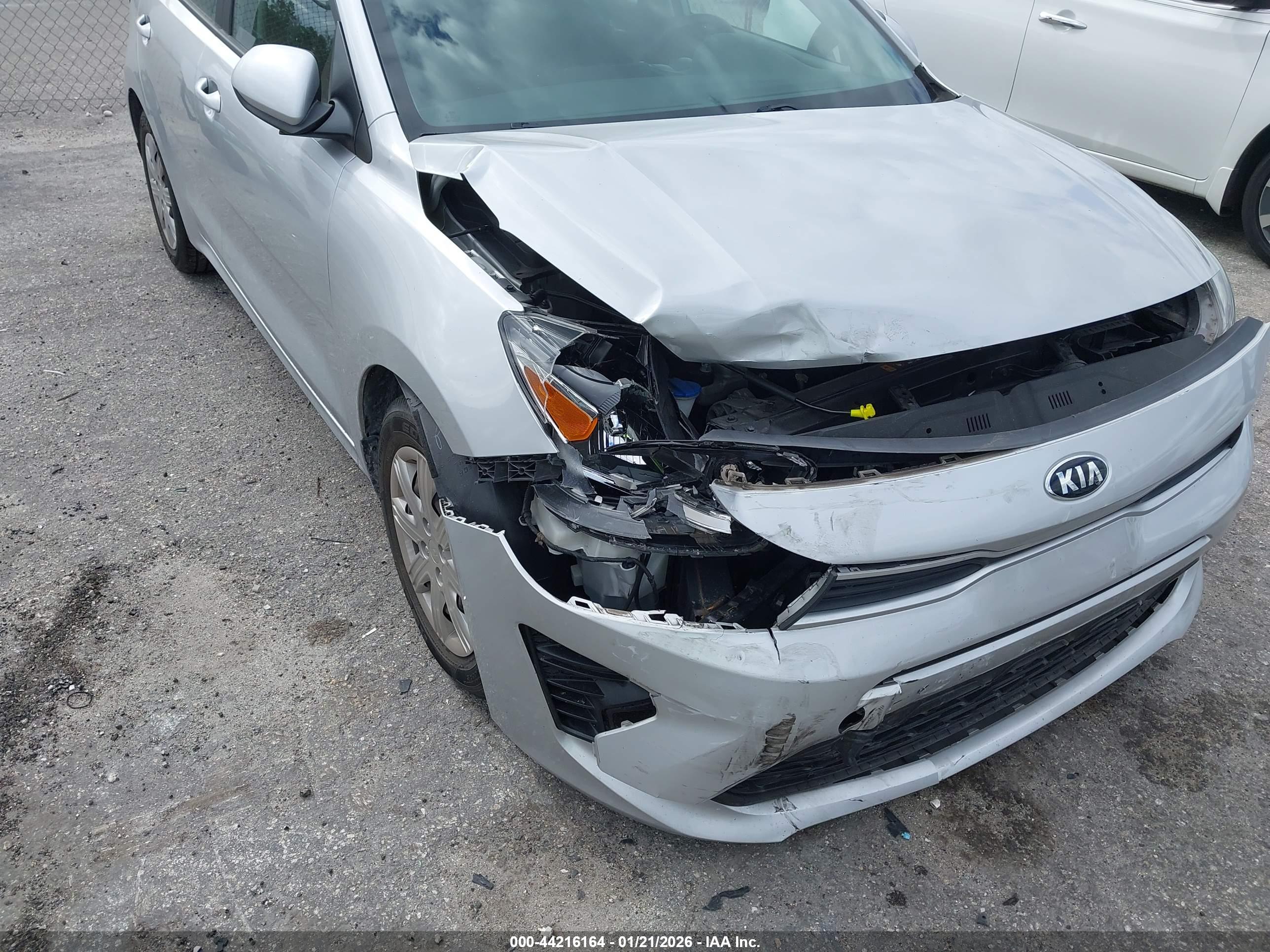 KIA RIO image 6