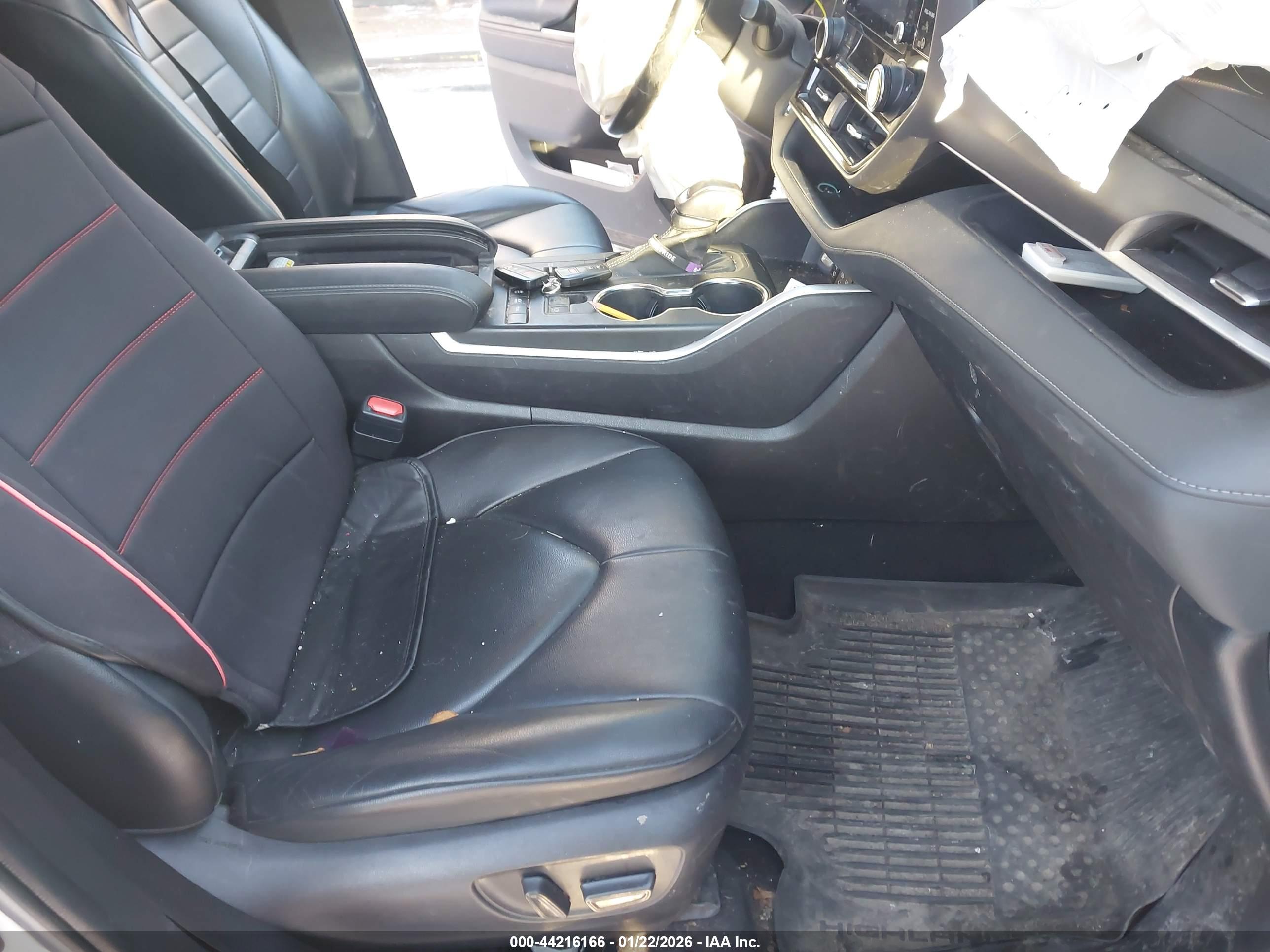 TOYOTA HIGHLANDER image 5