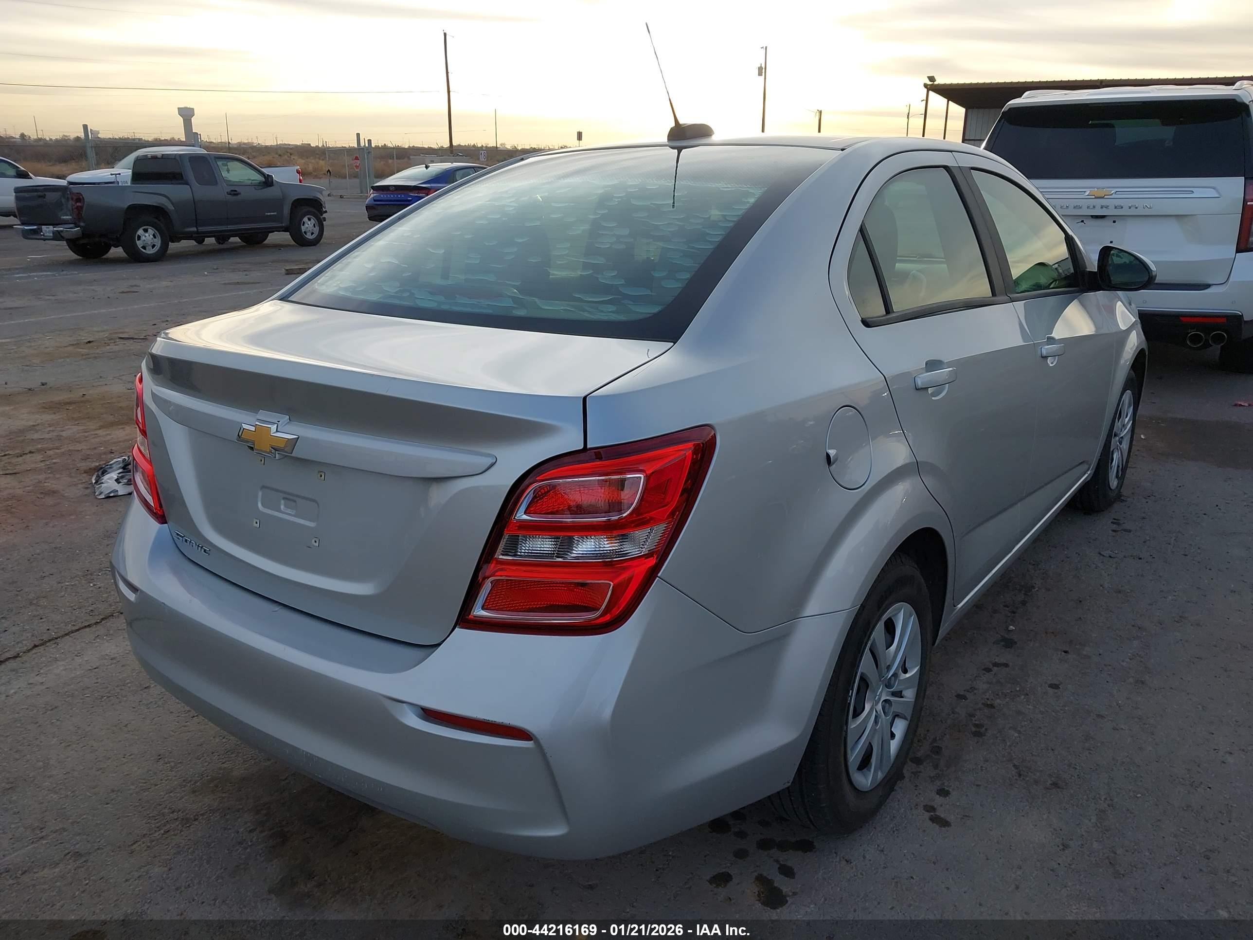CHEVROLET SONIC image 4