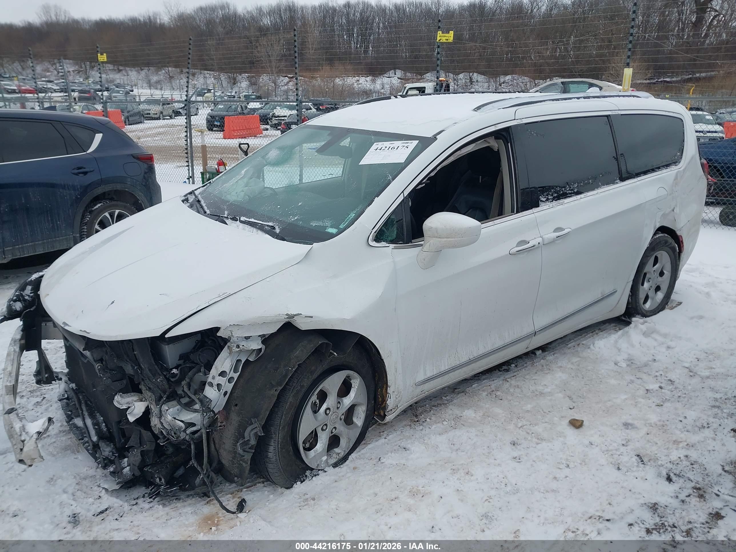 CHRYSLER PACIFICA image 2
