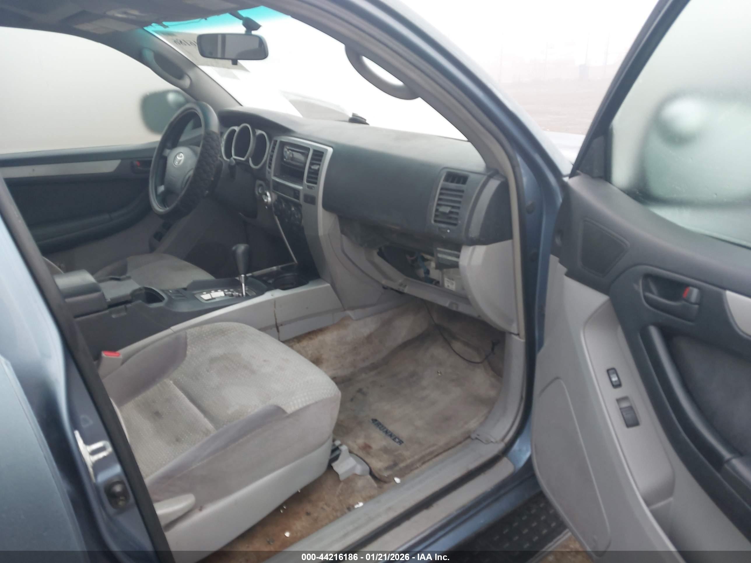 TOYOTA 4RUNNER image 5