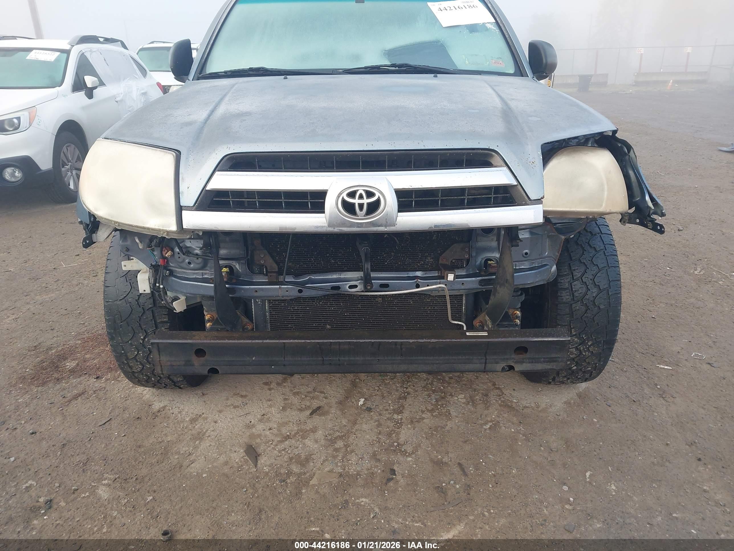 TOYOTA 4RUNNER image 6