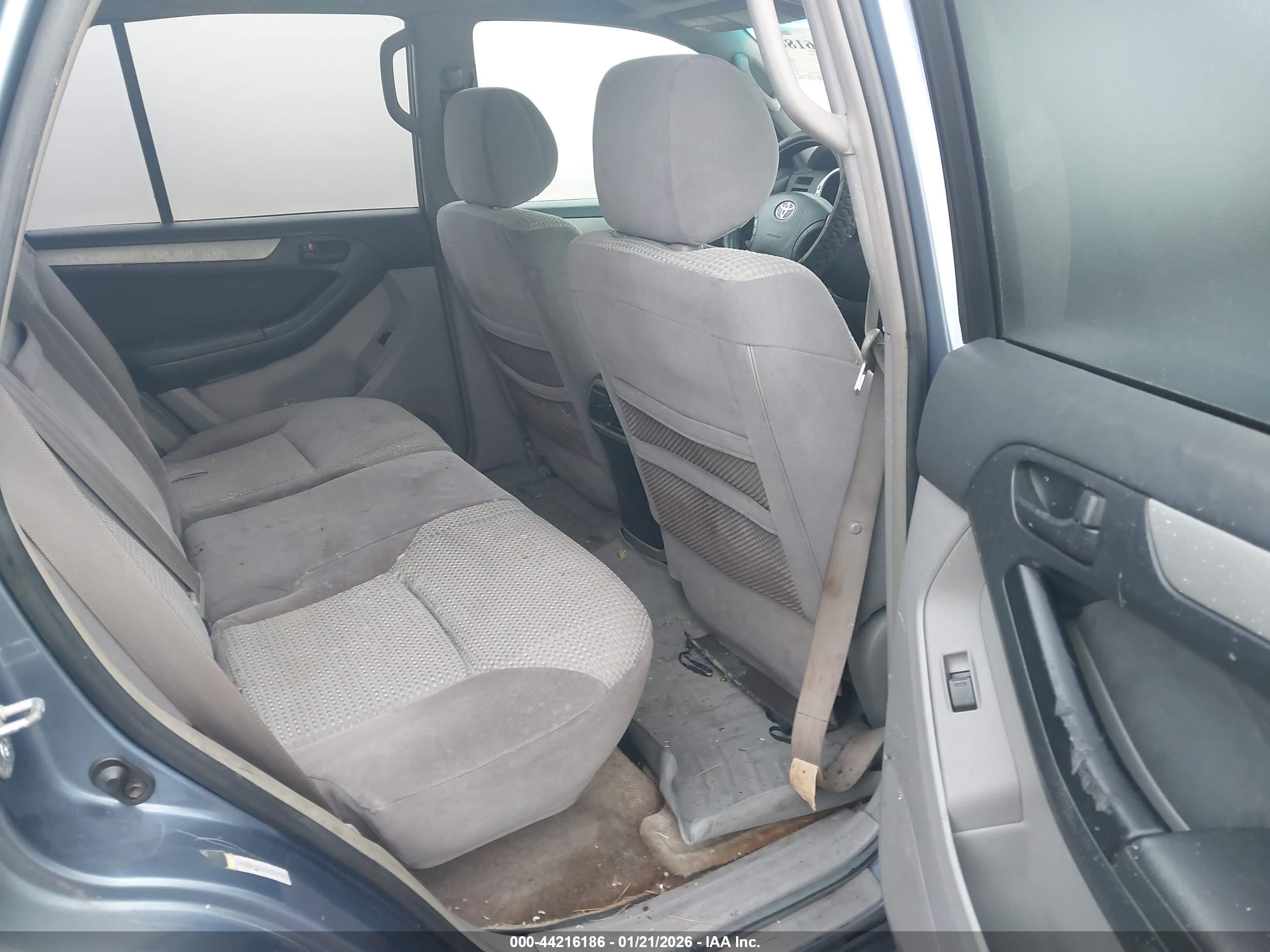TOYOTA 4RUNNER image 8