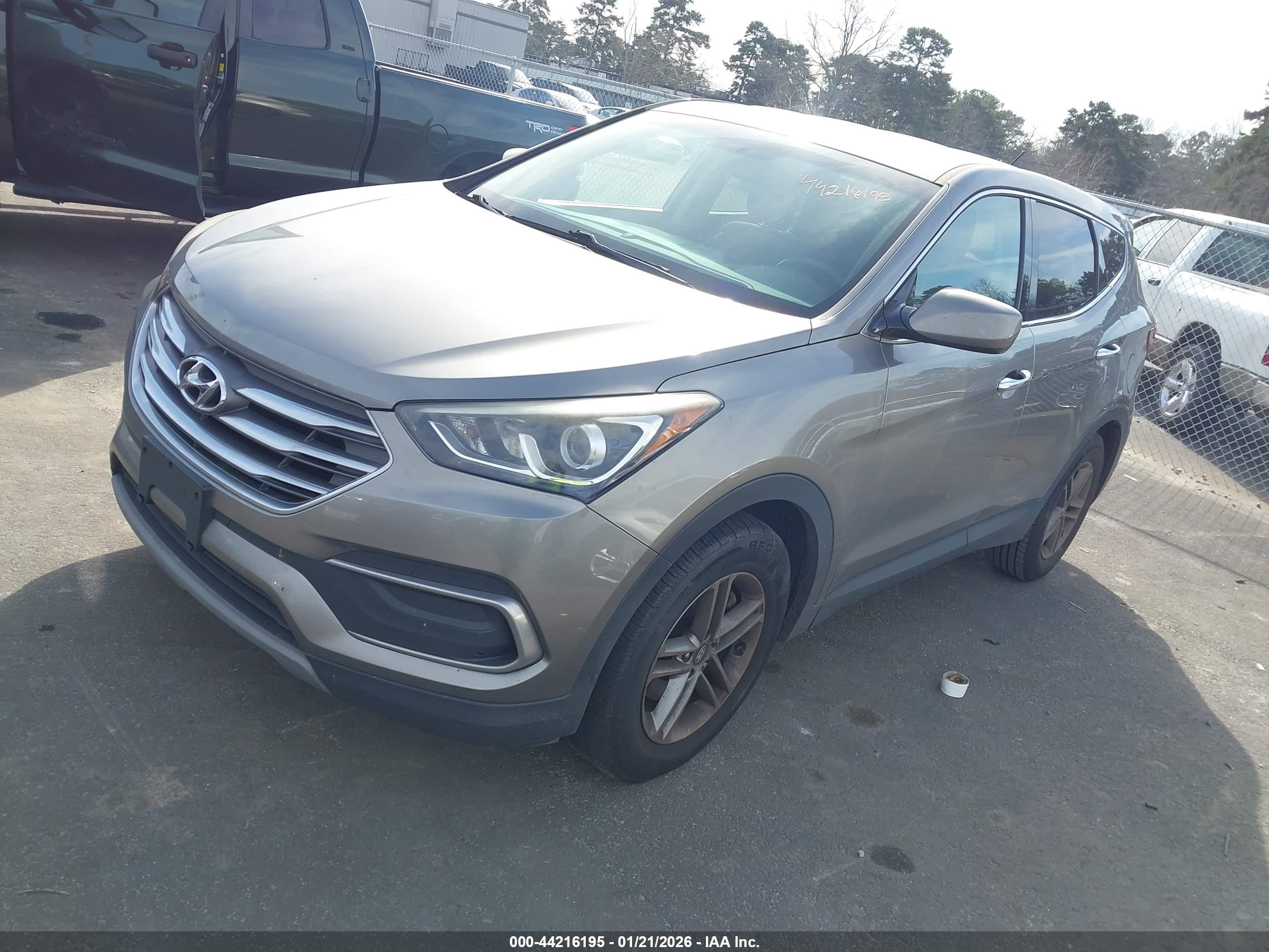 HYUNDAI SANTA image 2