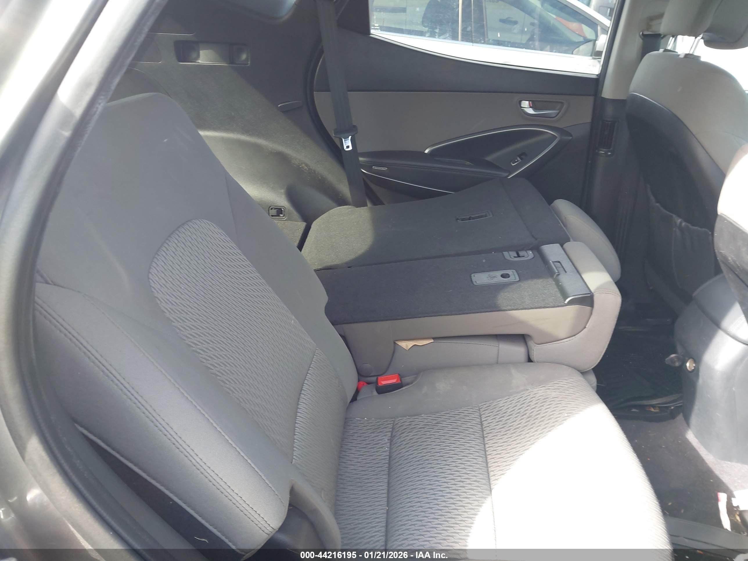 HYUNDAI SANTA image 8
