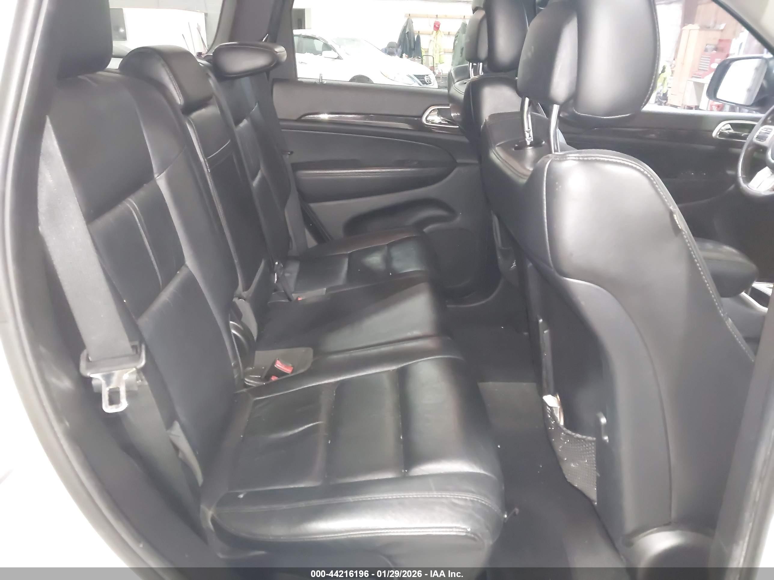 JEEP GRAND image 8