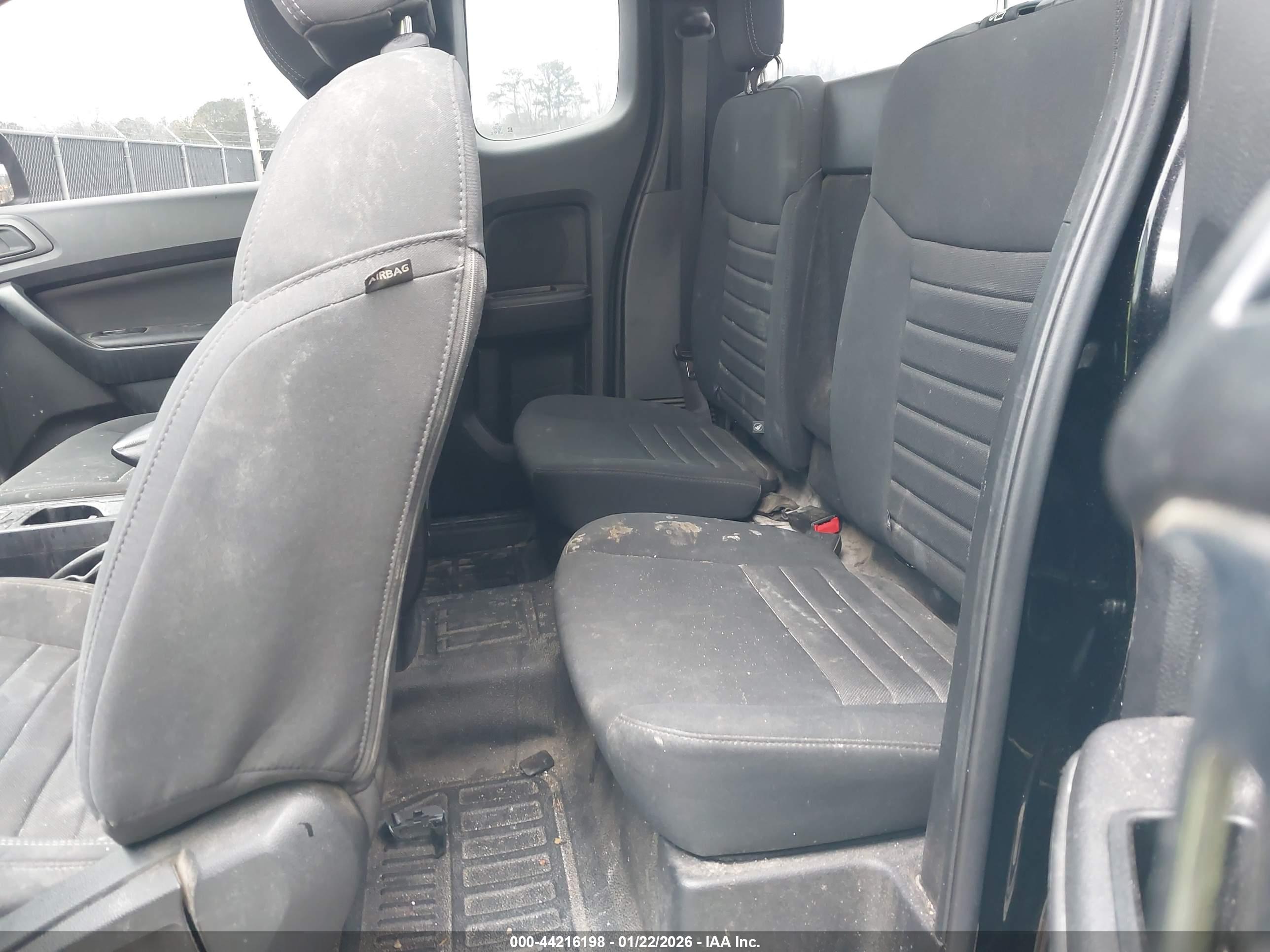 FORD RANGER image 8