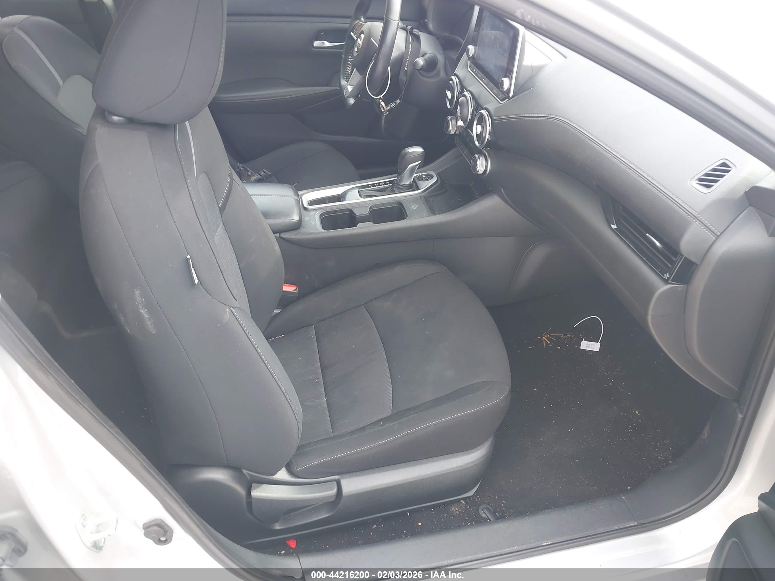 NISSAN SENTRA image 5