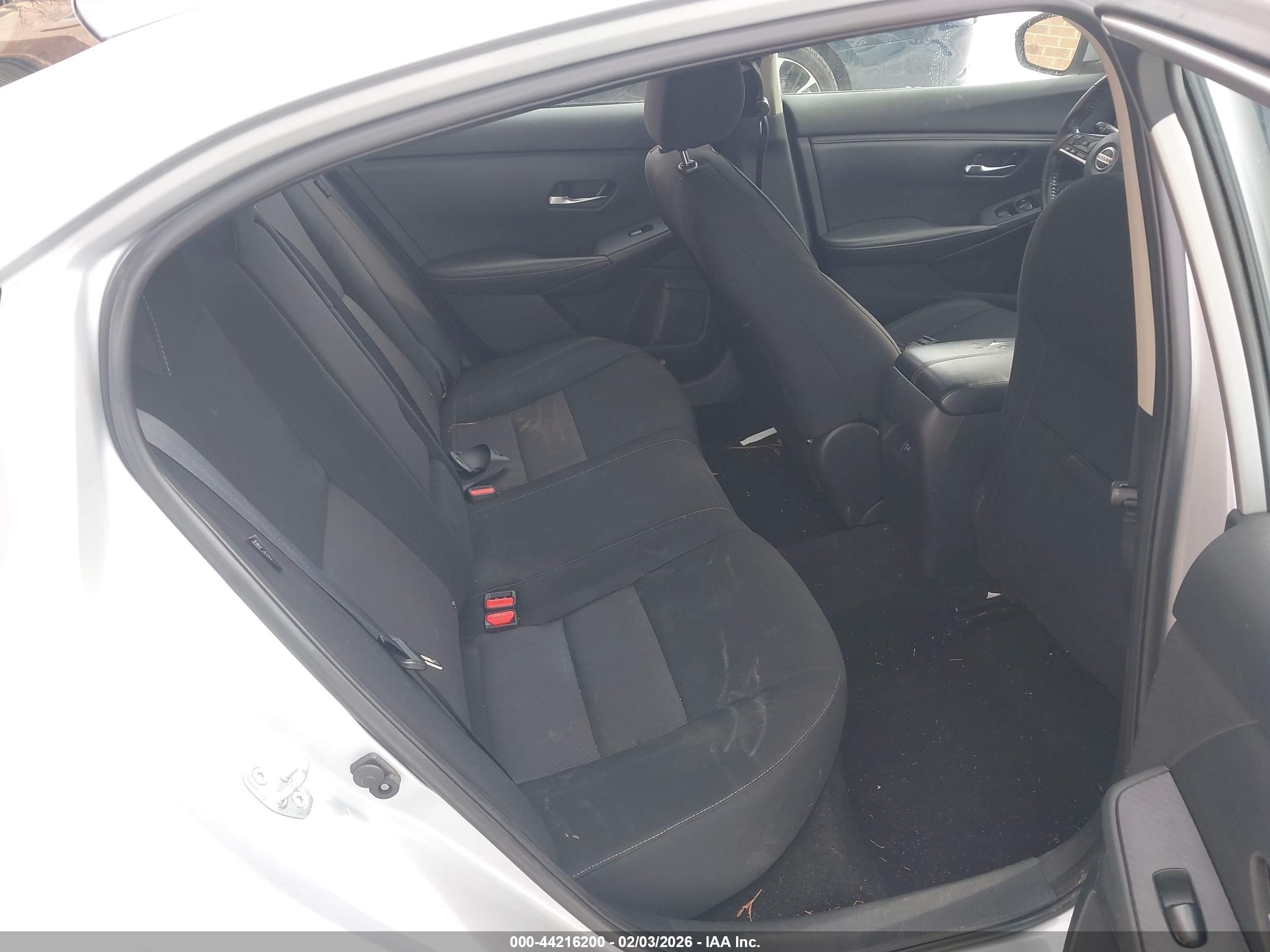 NISSAN SENTRA image 8