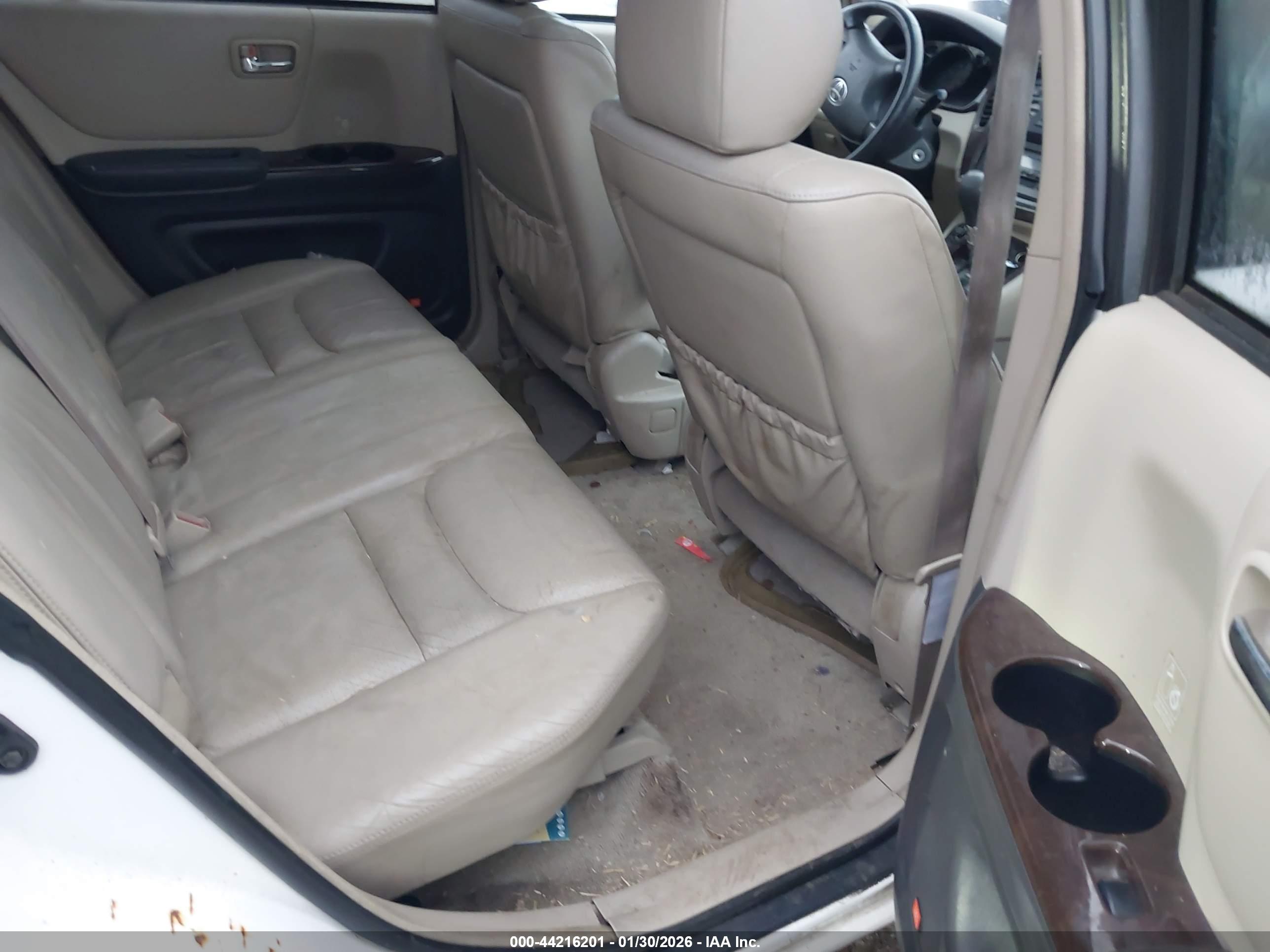 TOYOTA HIGHLANDER image 8