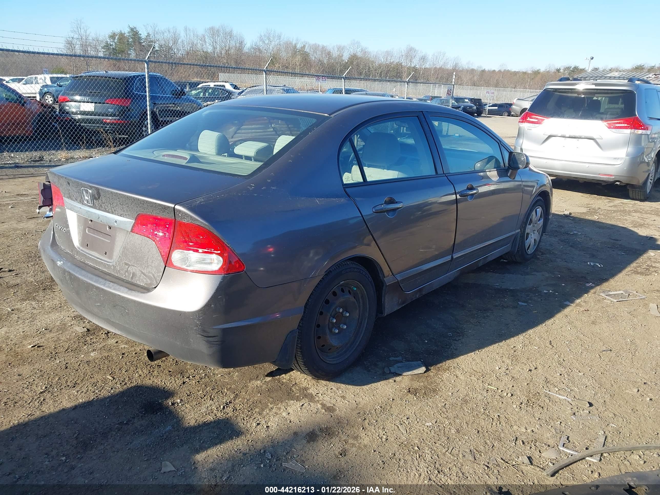 HONDA CIVIC image 4