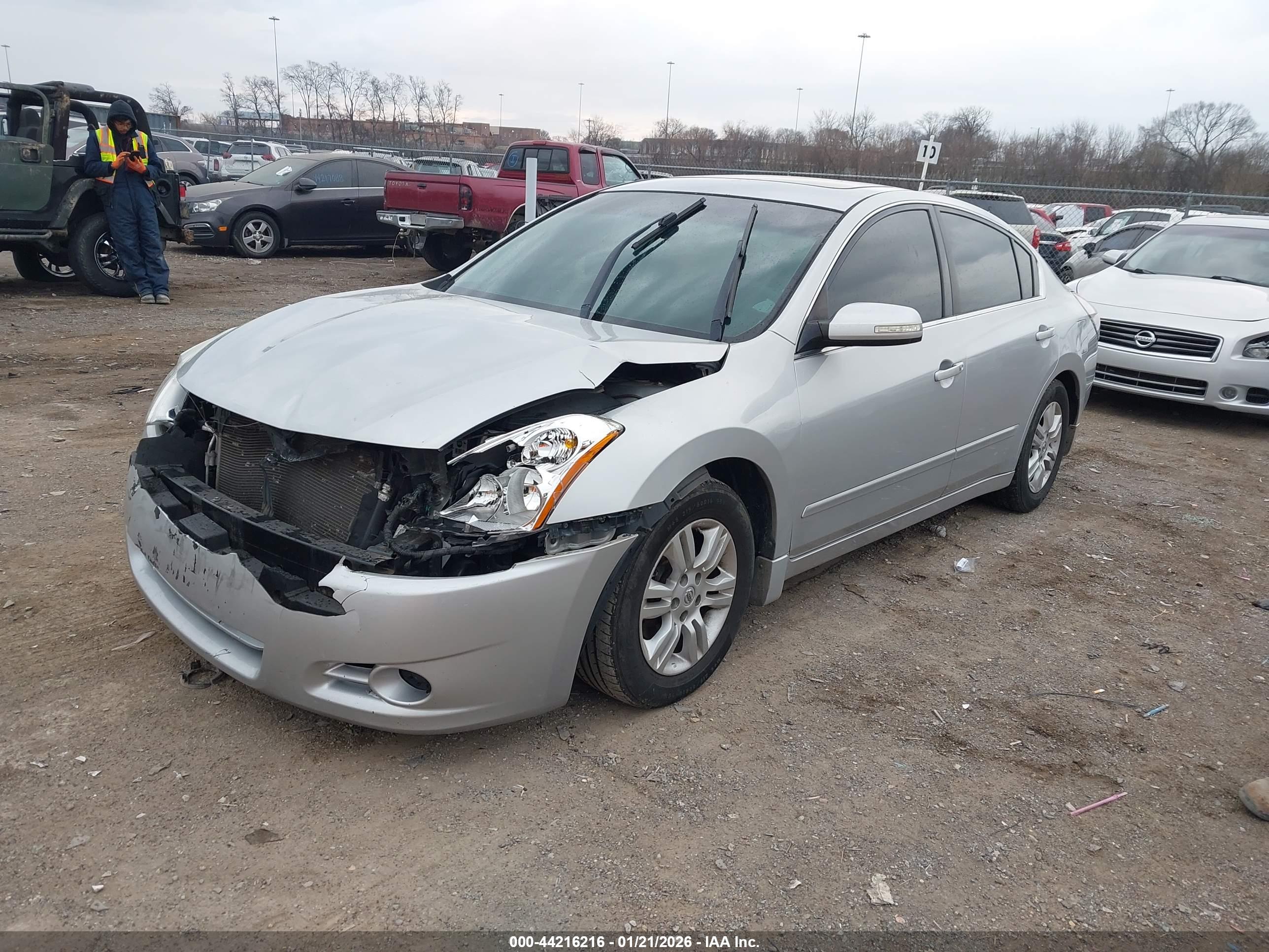NISSAN ALTIMA image 2