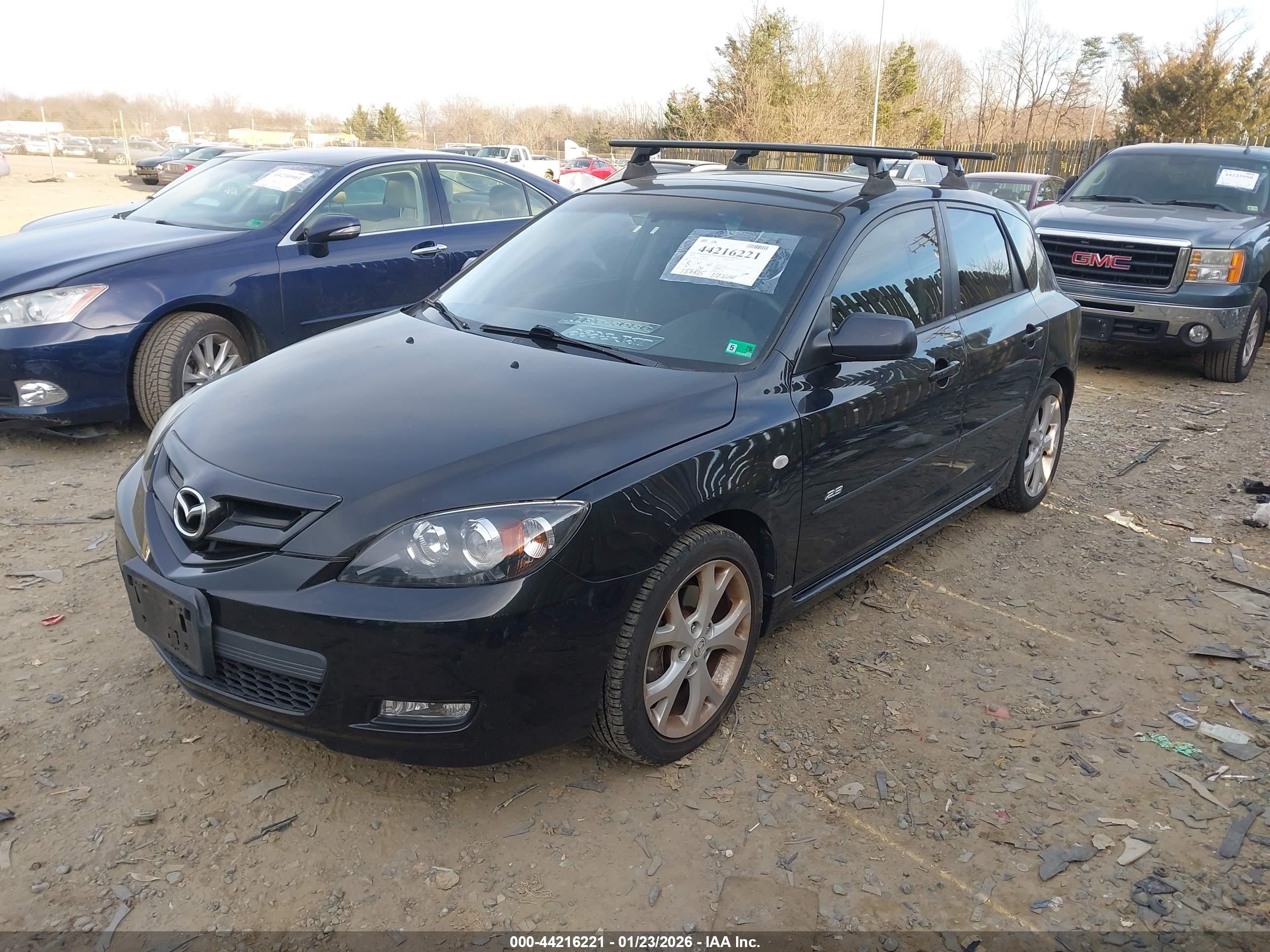 MAZDA MAZDA3 image 2