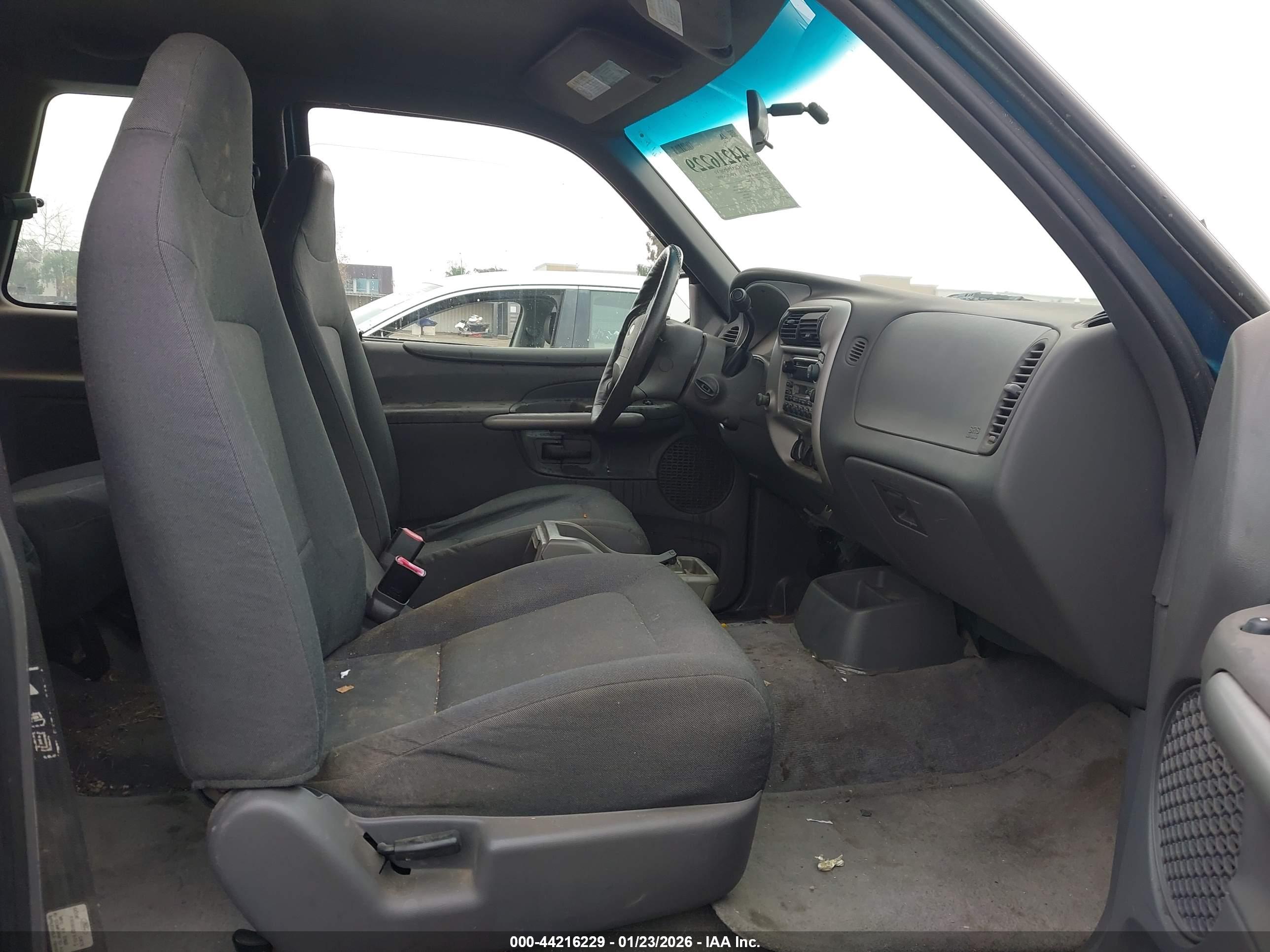 FORD EXPLORER image 5