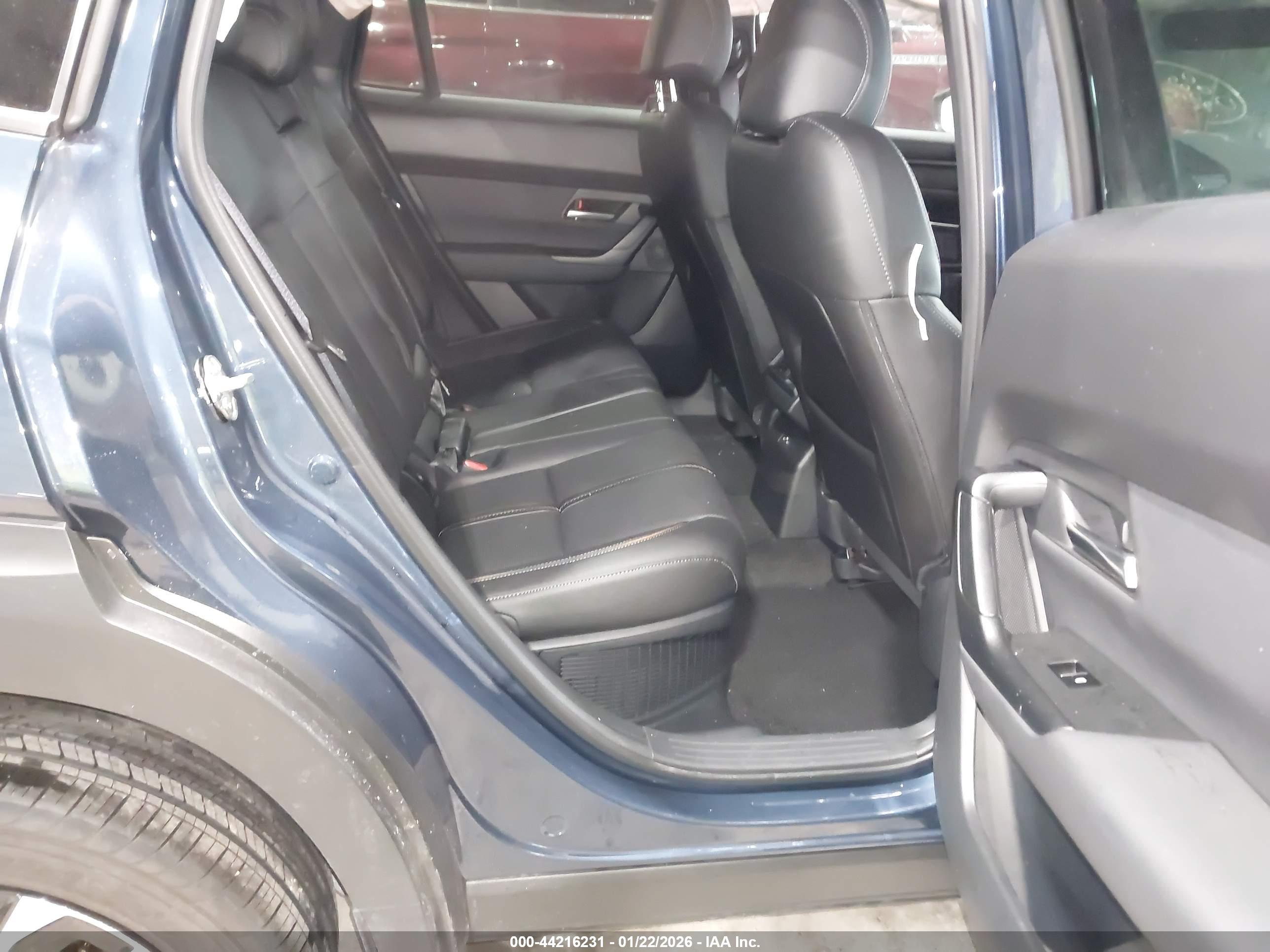 MAZDA CX-50 image 8