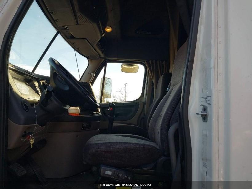 FREIGHTLINER CASCADIA image 5