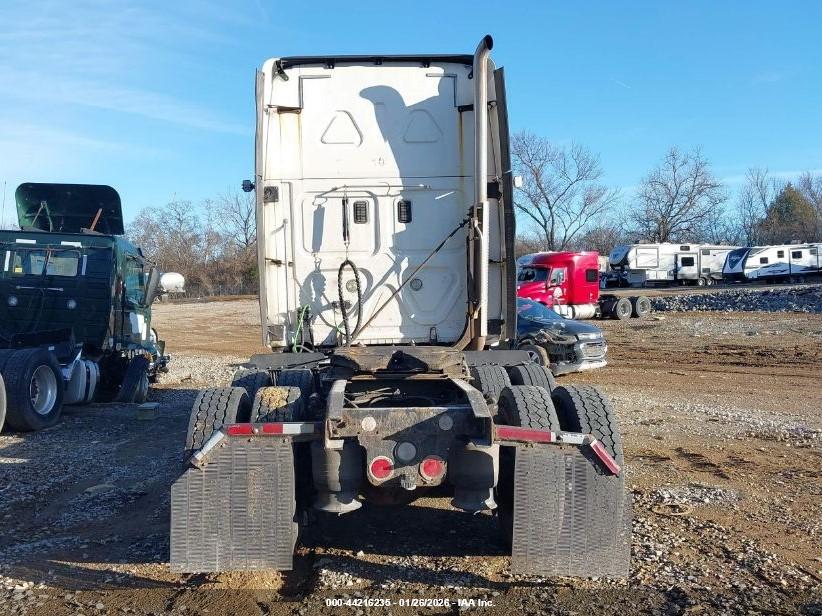 FREIGHTLINER CASCADIA image 8