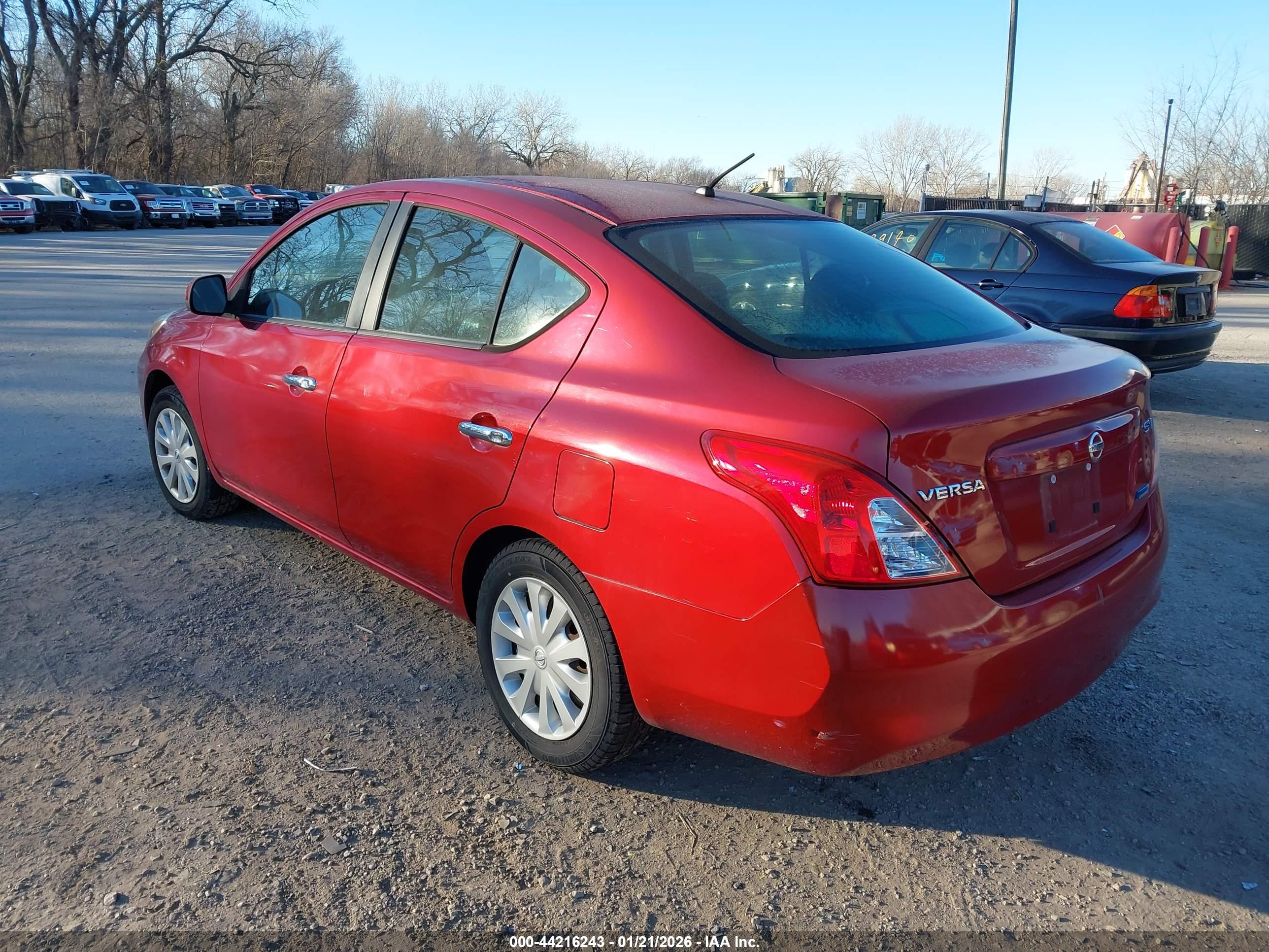 NISSAN VERSA image 3