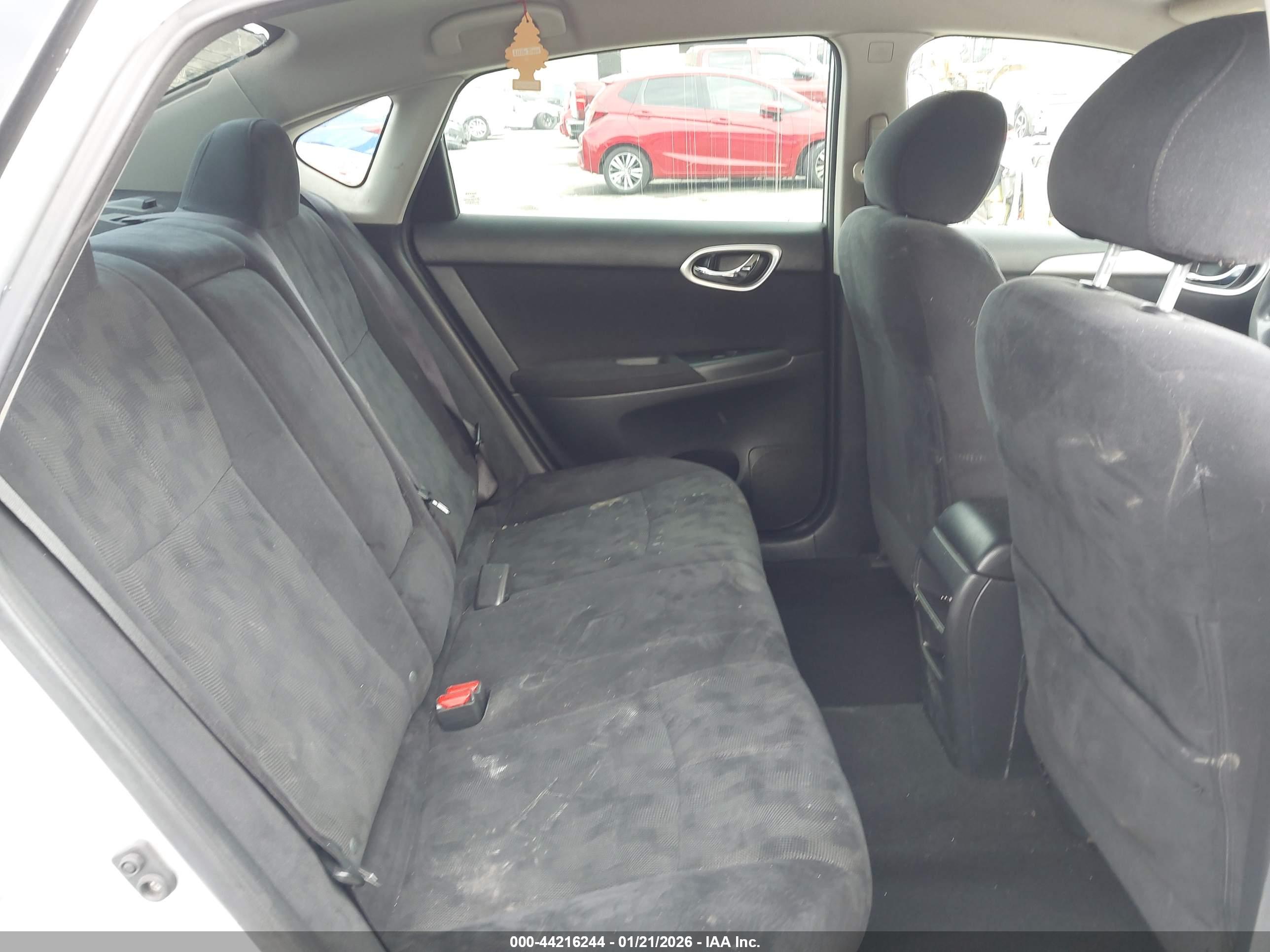 NISSAN SENTRA image 8