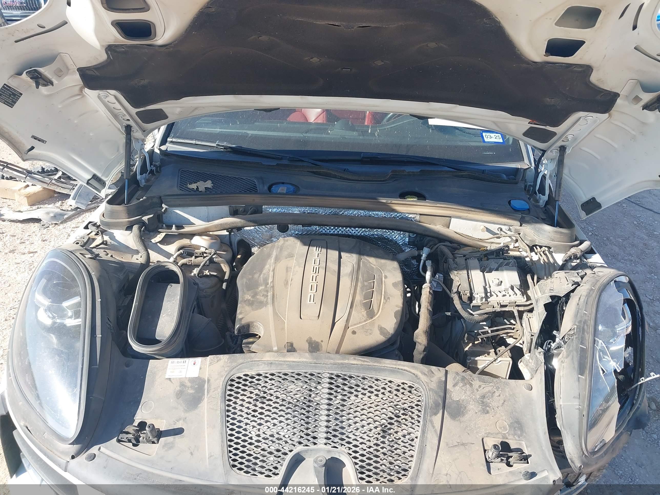 PORSCHE MACAN image 10
