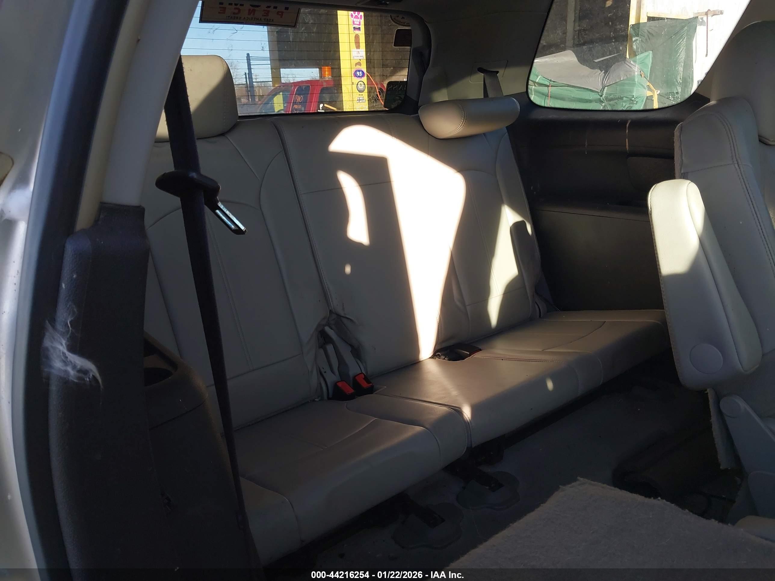 GMC ACADIA image 8