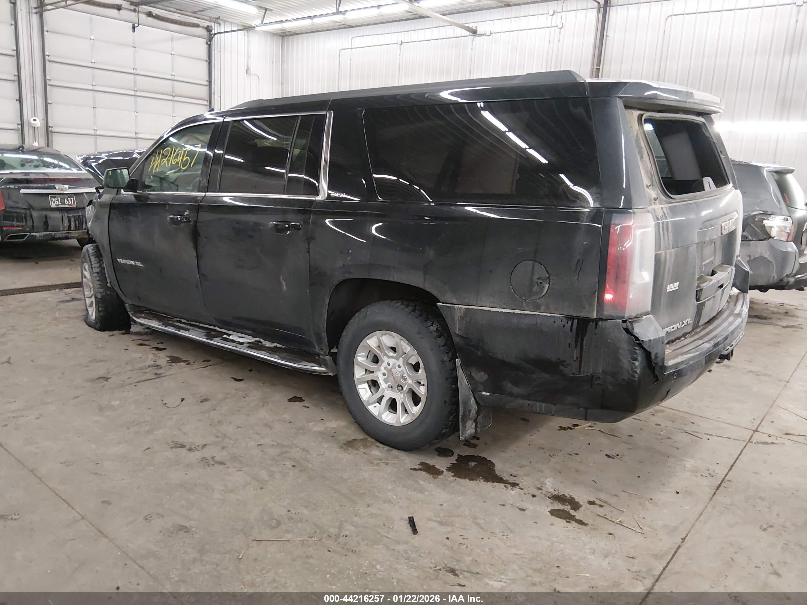 GMC YUKON image 3