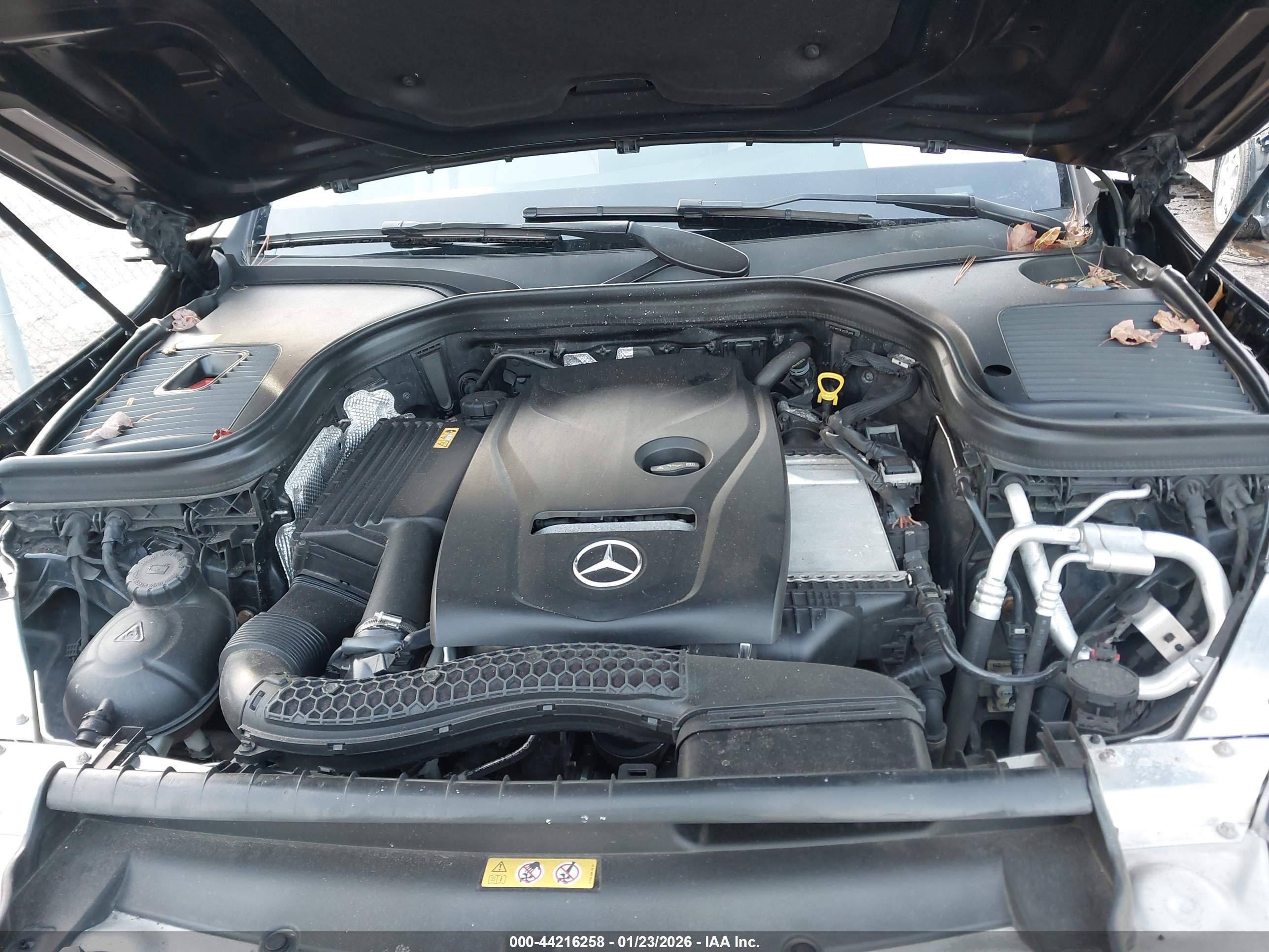 MERCEDES-BENZ GLC image 10