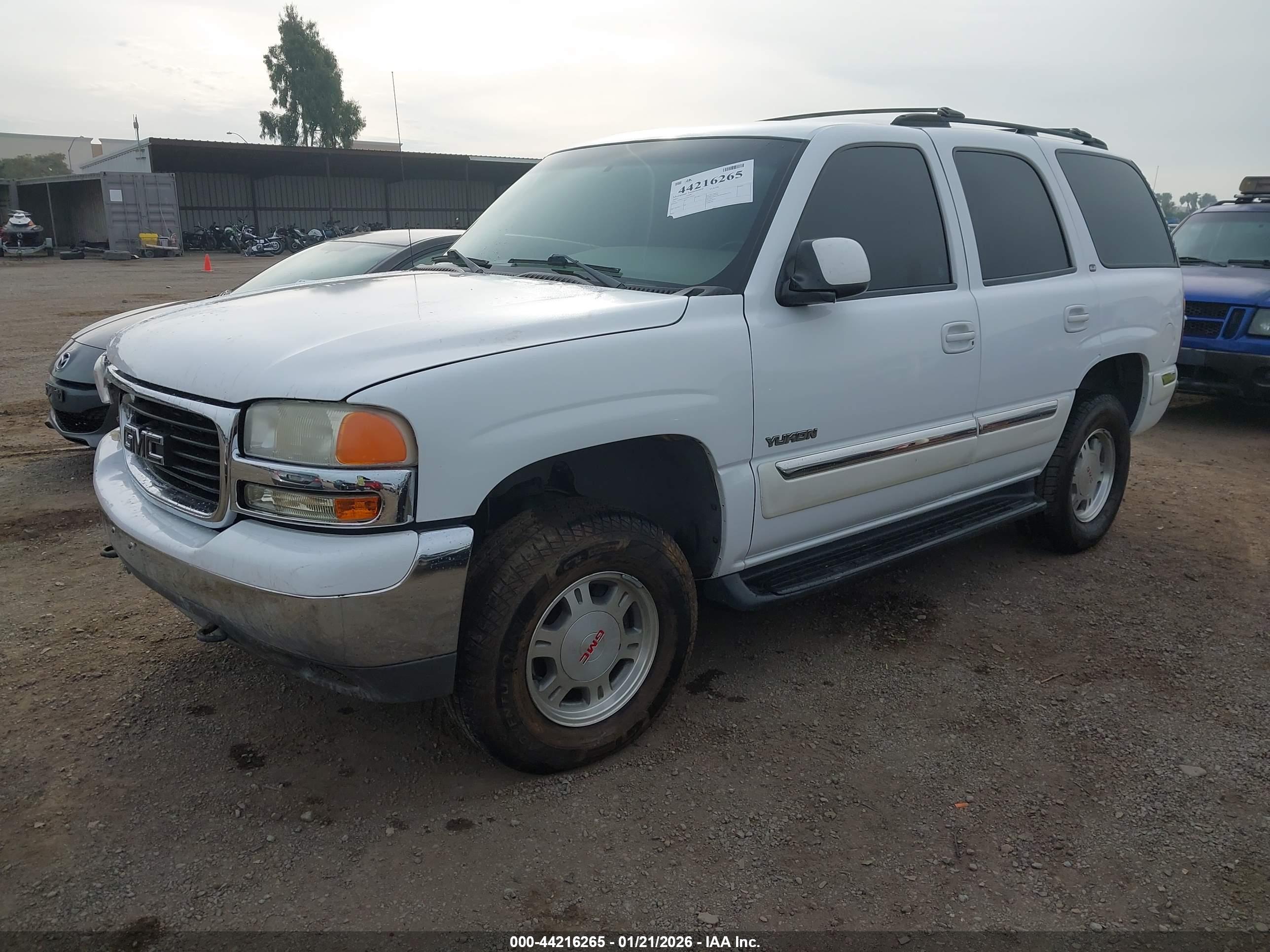 GMC YUKON image 2