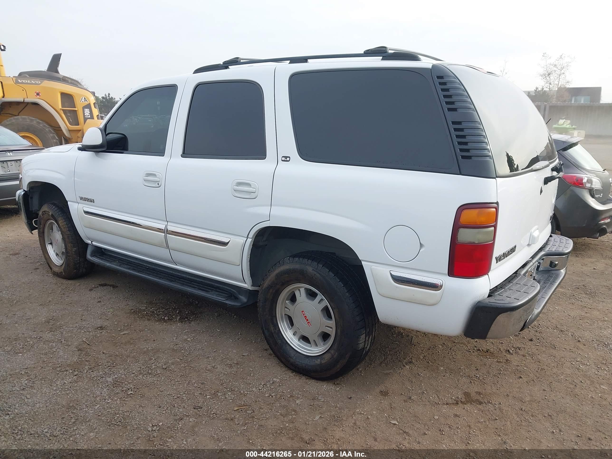 GMC YUKON image 3