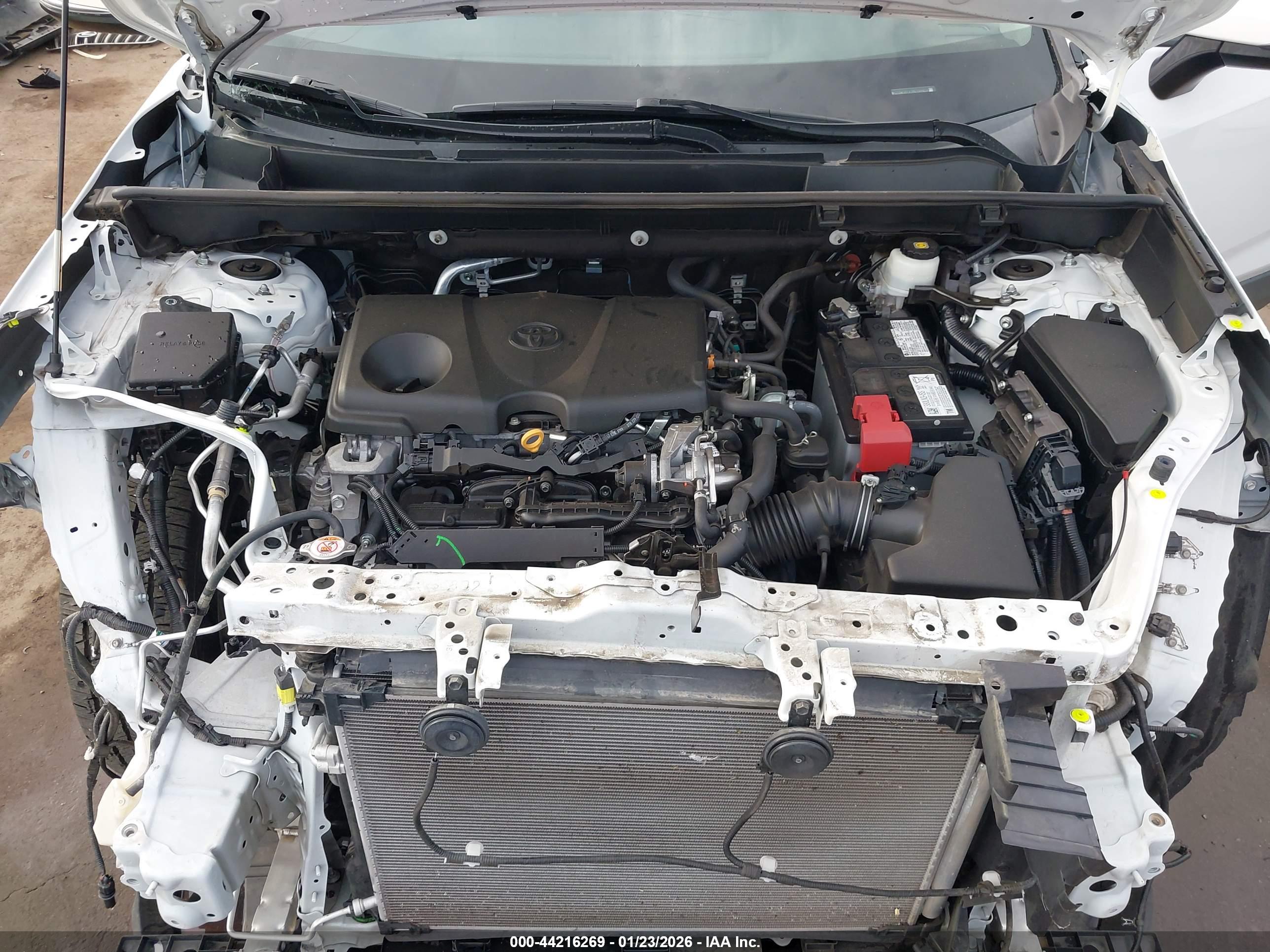 TOYOTA RAV4 image 10