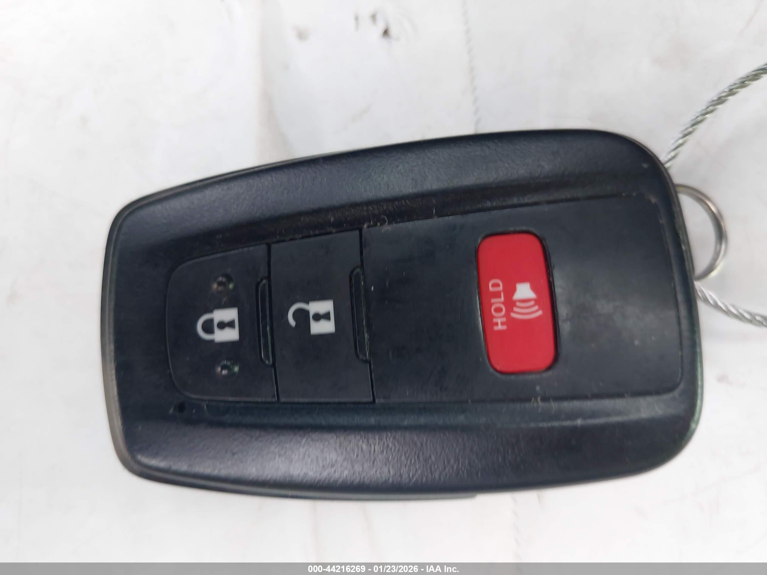 TOYOTA RAV4 image 11