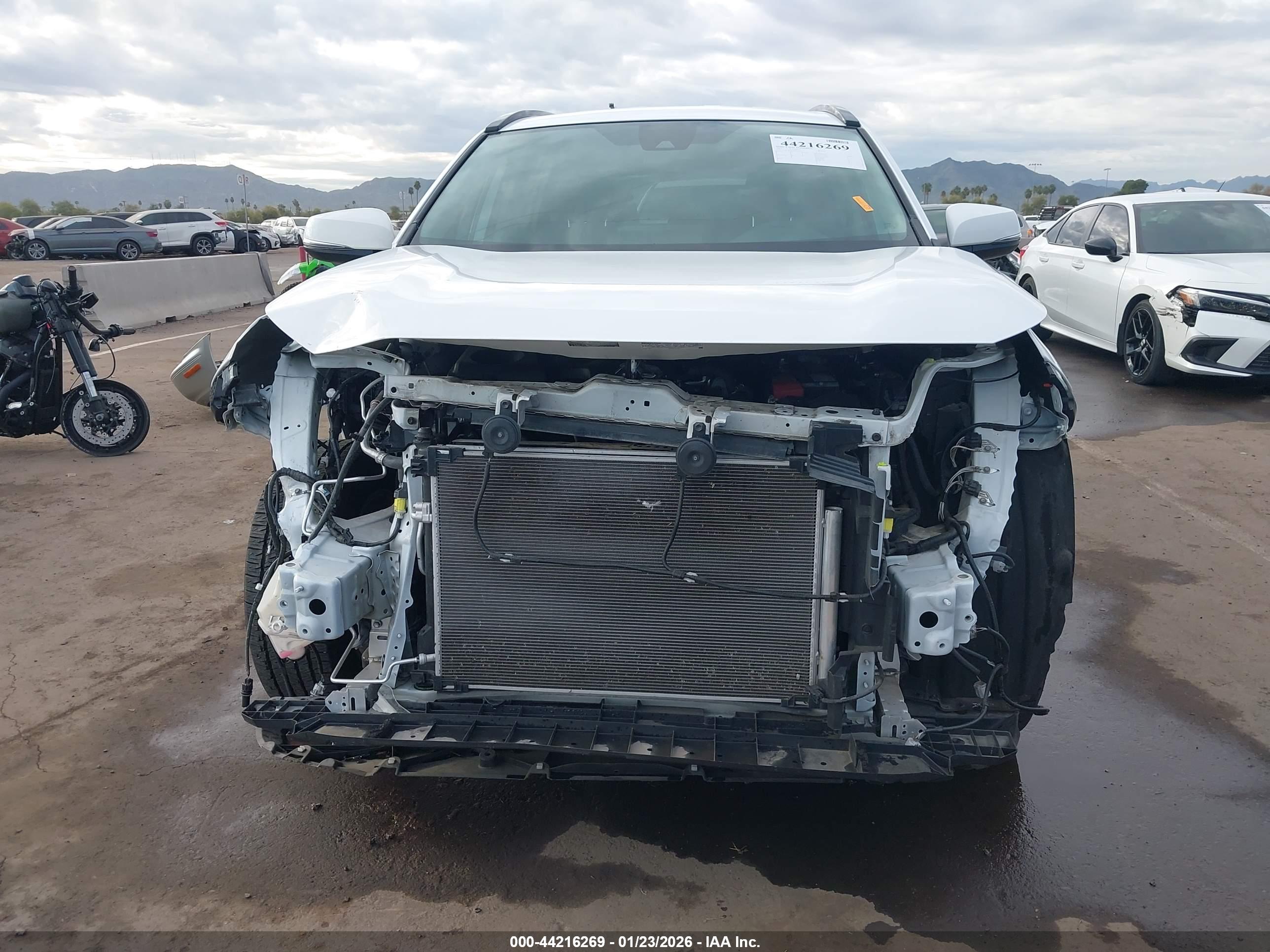 TOYOTA RAV4 image 6