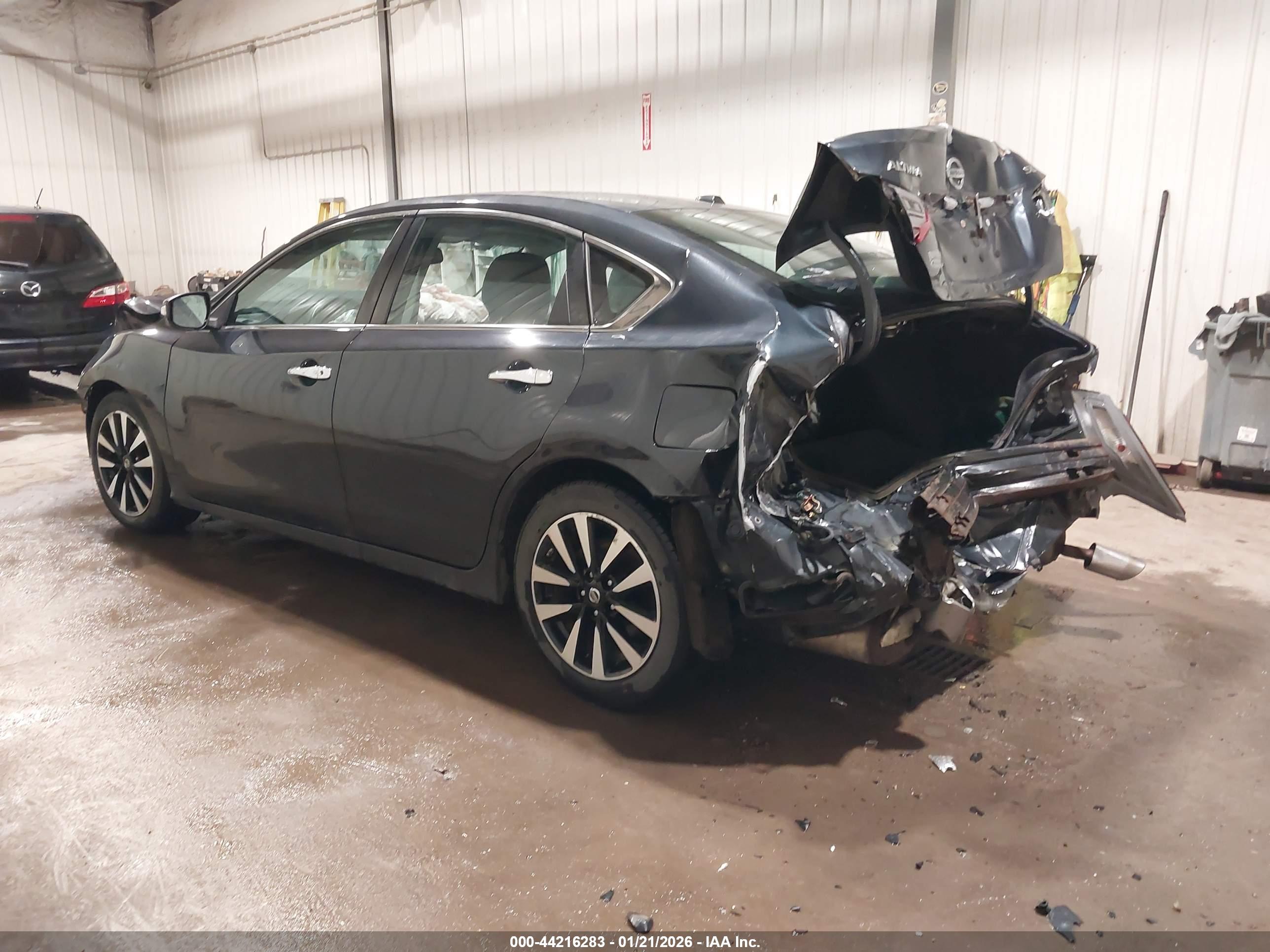 NISSAN ALTIMA image 3