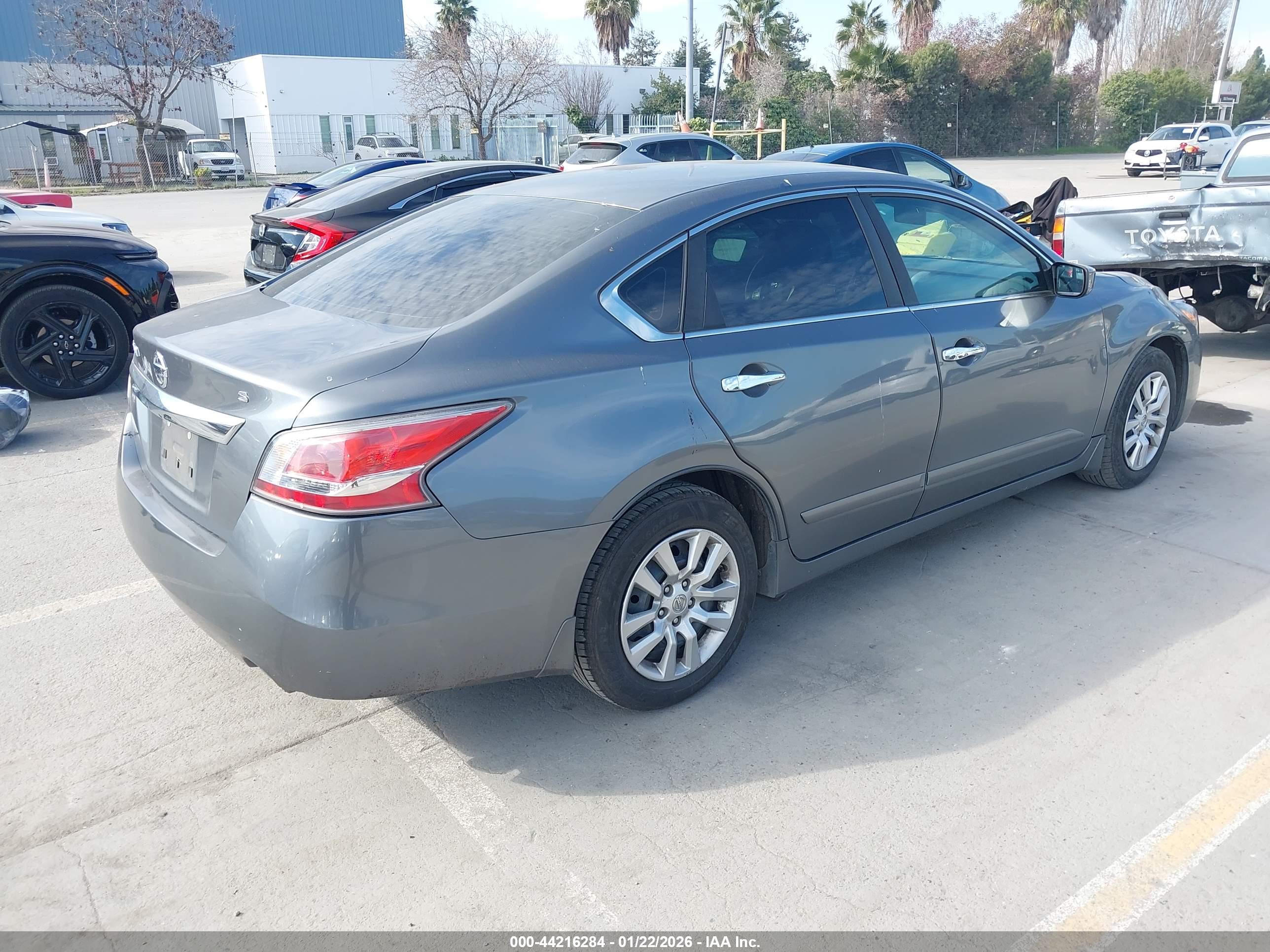 NISSAN ALTIMA image 4