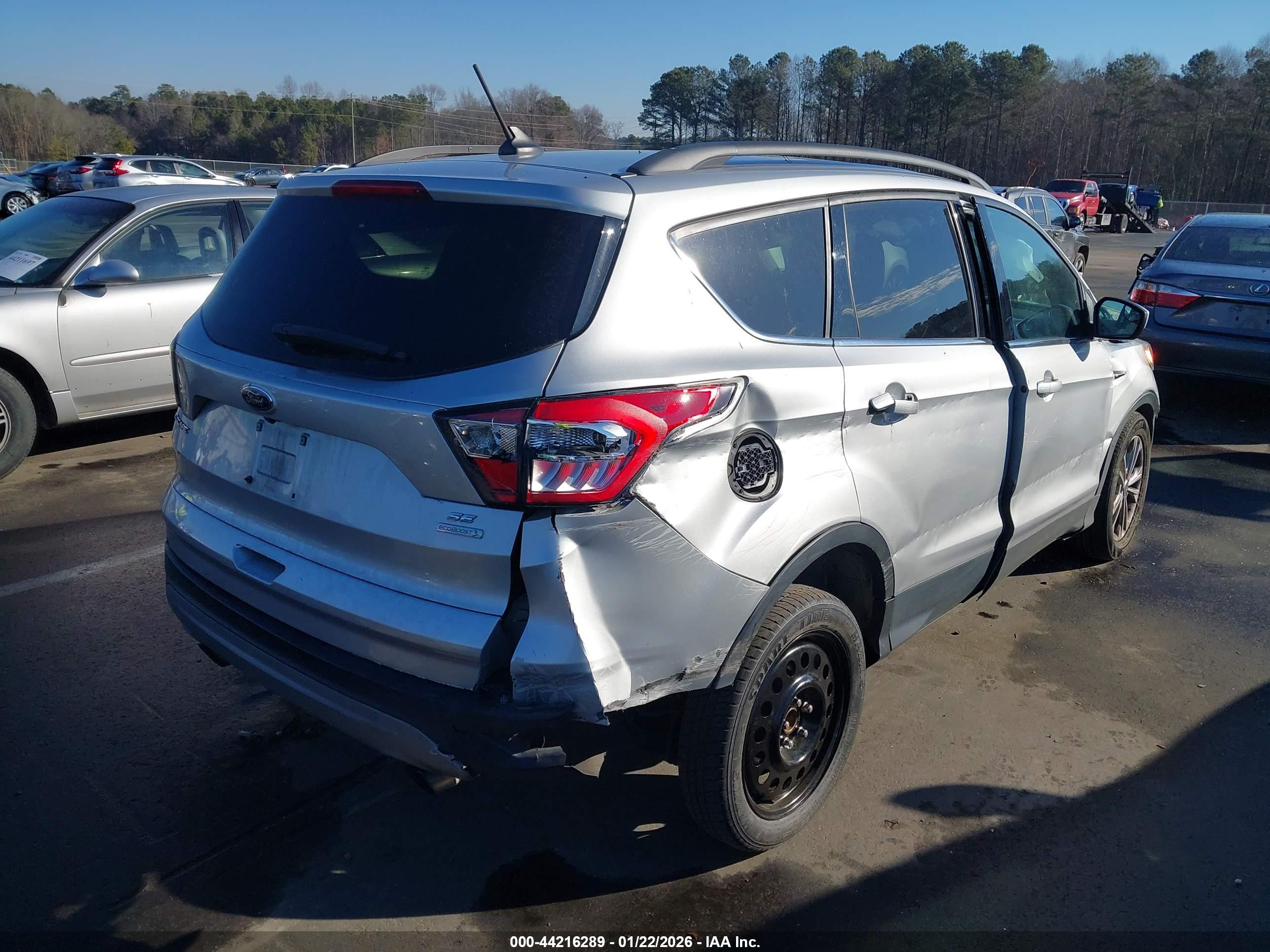 FORD ESCAPE image 4