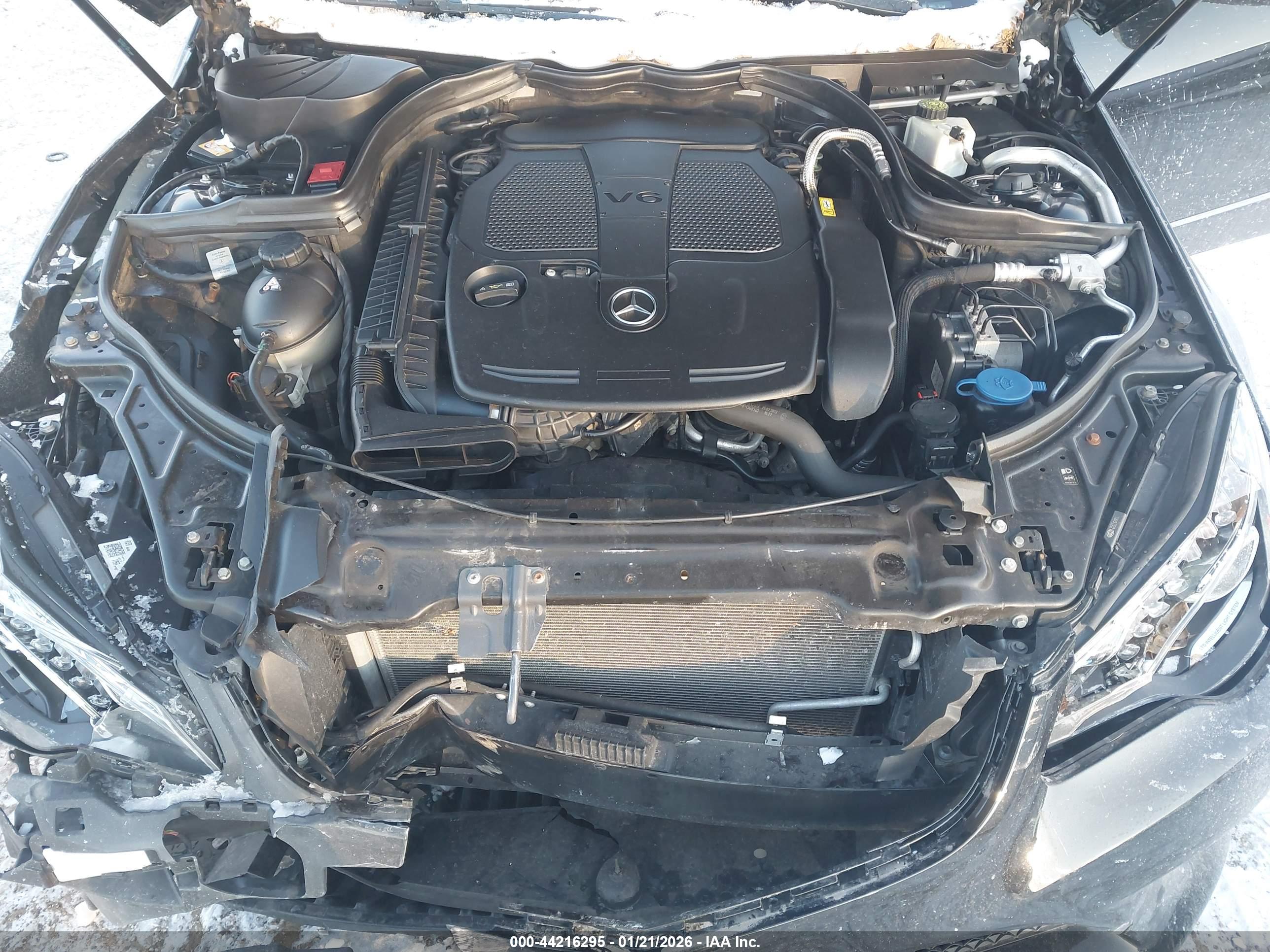 MERCEDES-BENZ E image 10