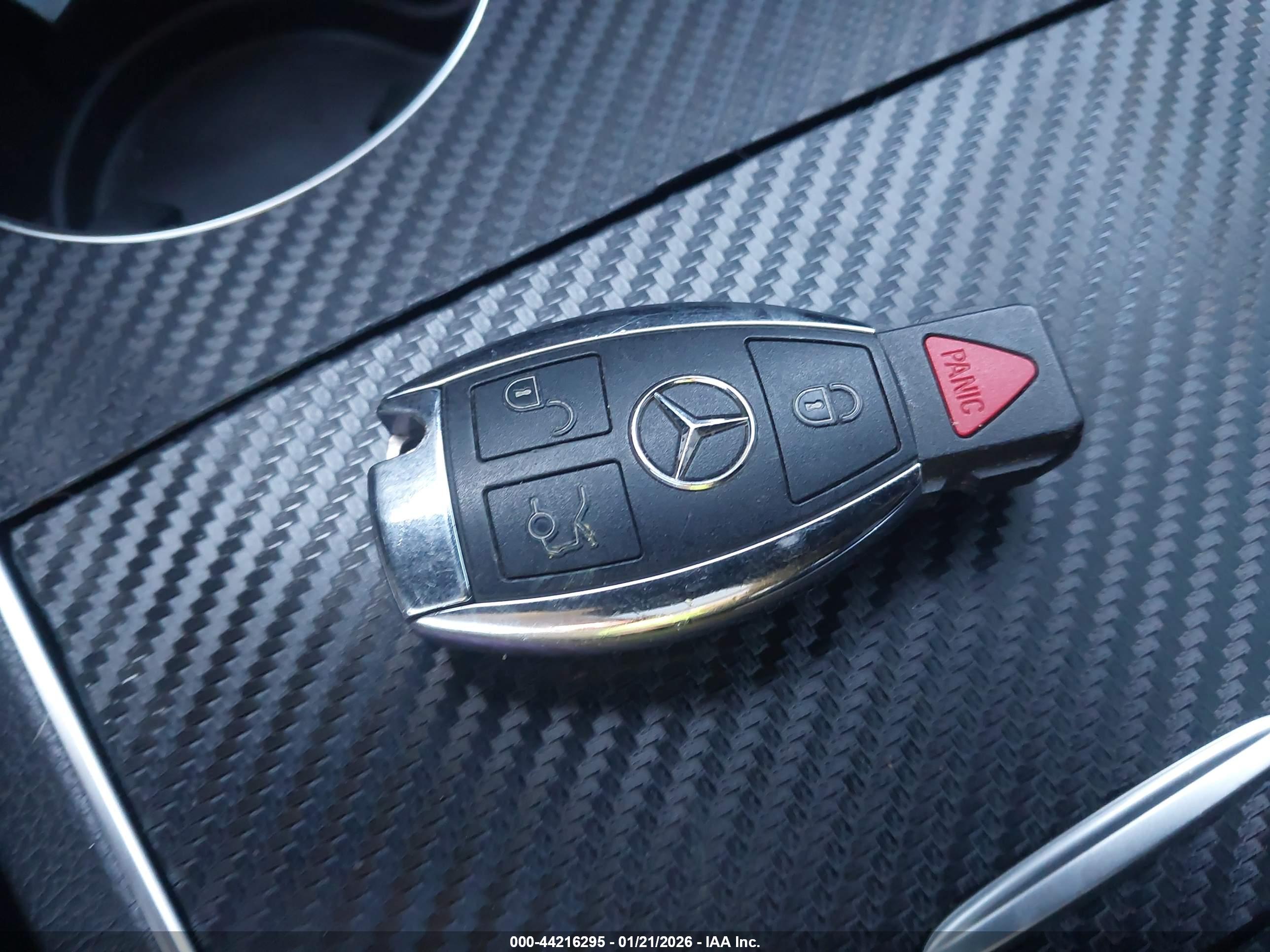 MERCEDES-BENZ E image 11
