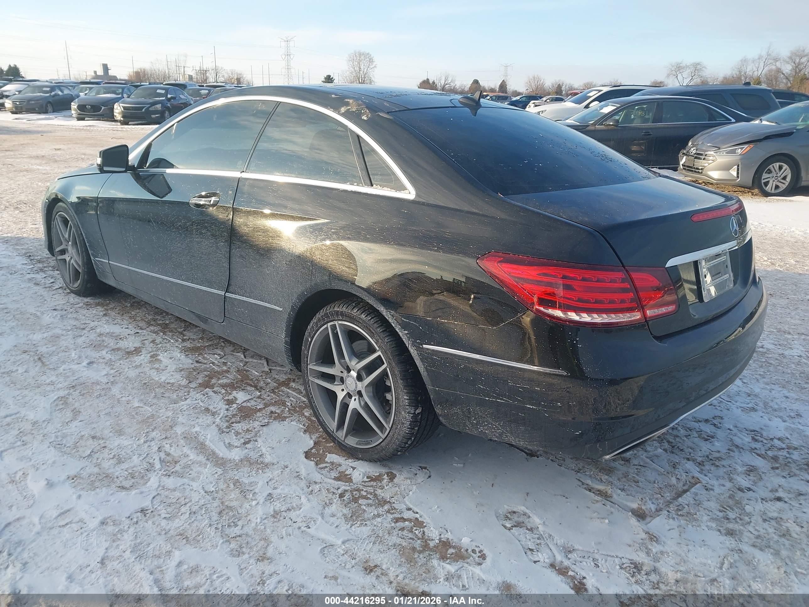 MERCEDES-BENZ E image 3