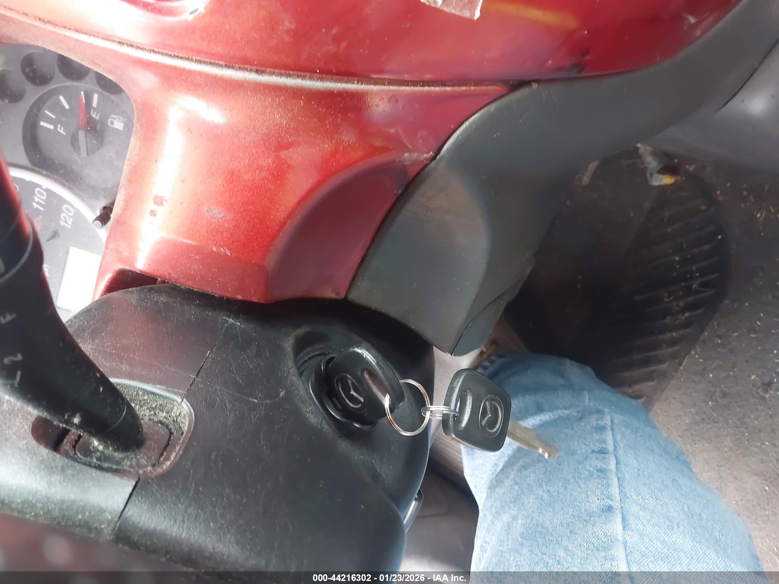 MAZDA TRIBUTE image 11