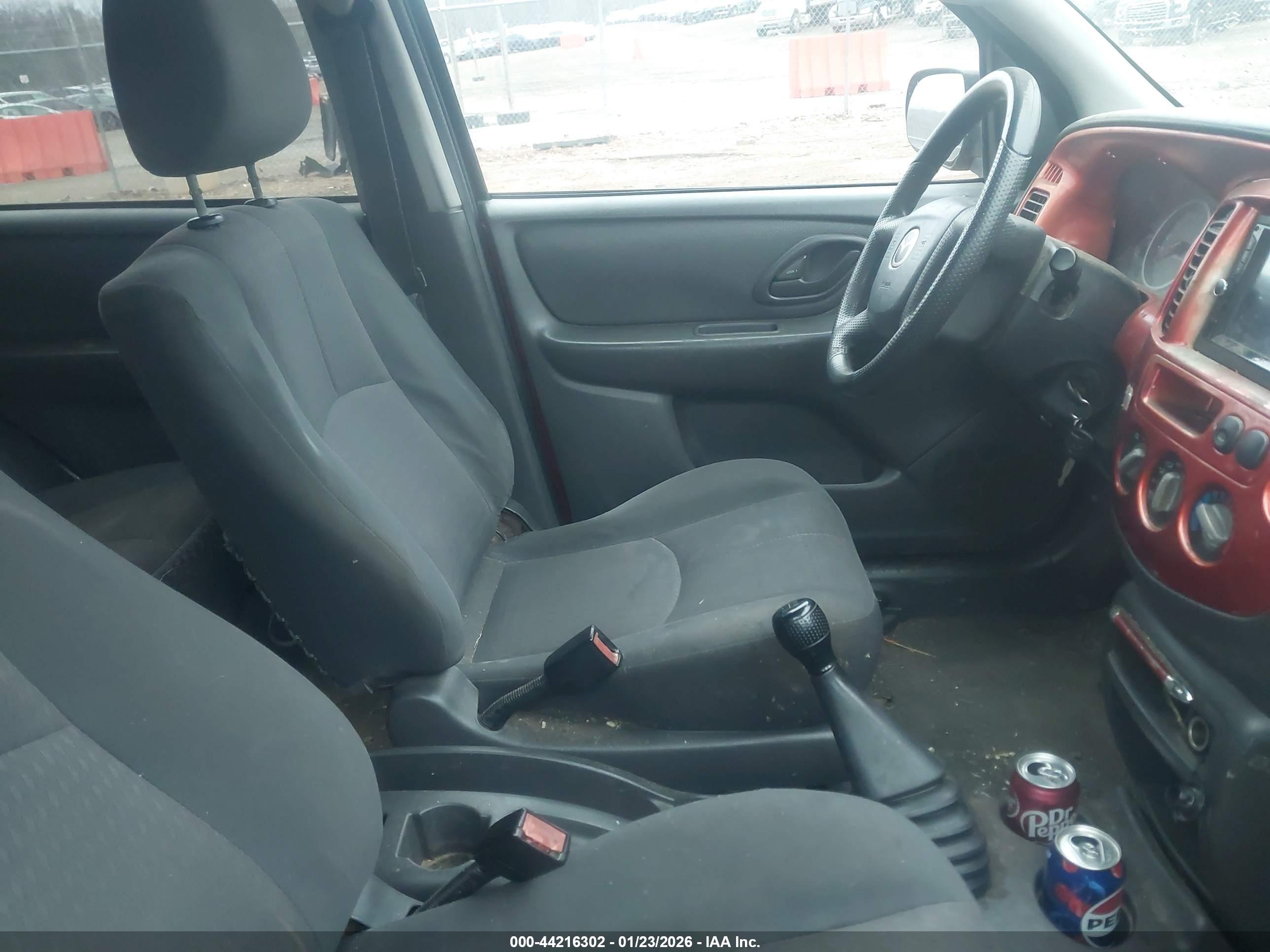 MAZDA TRIBUTE image 5