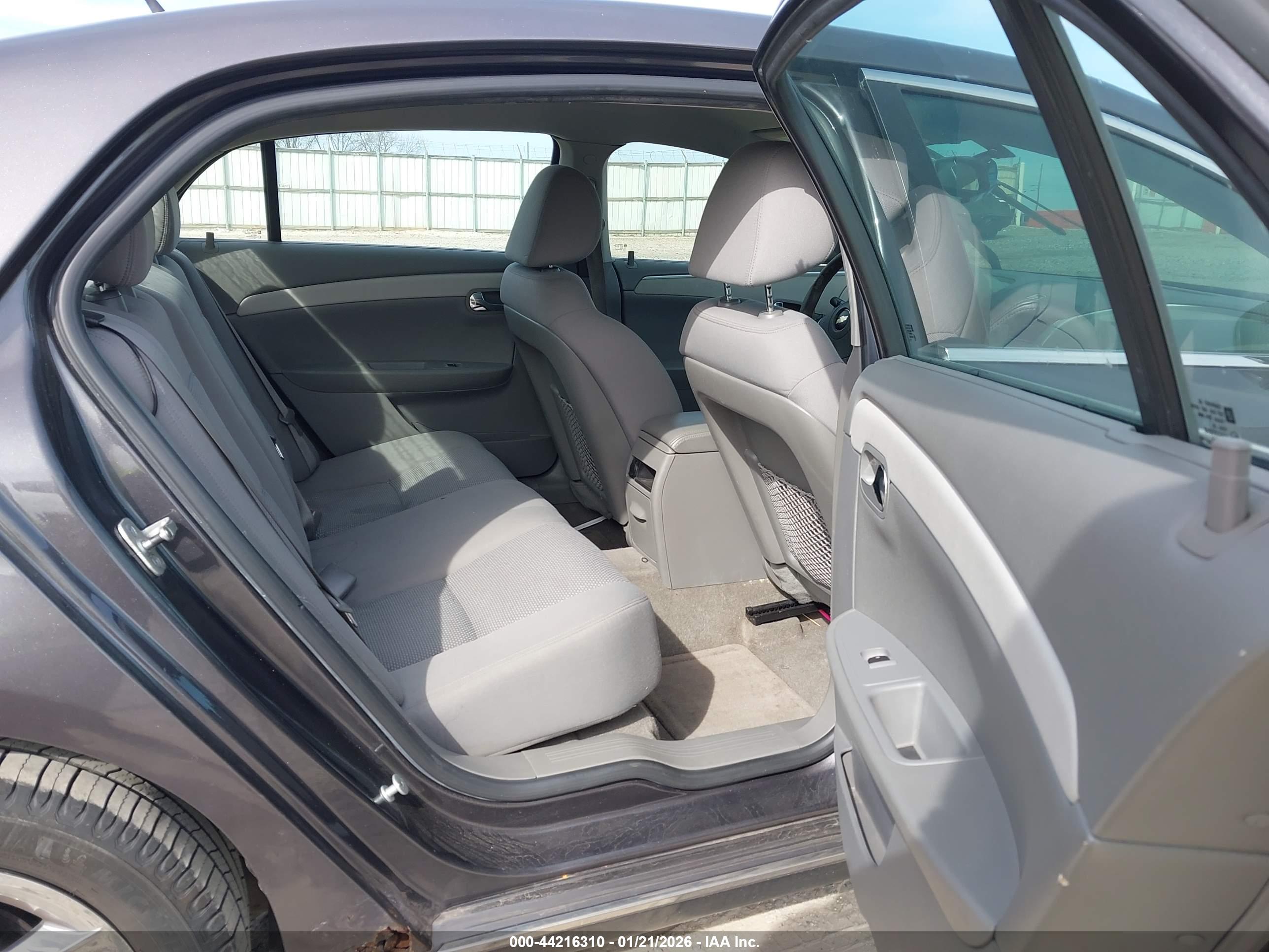 CHEVROLET MALIBU image 8