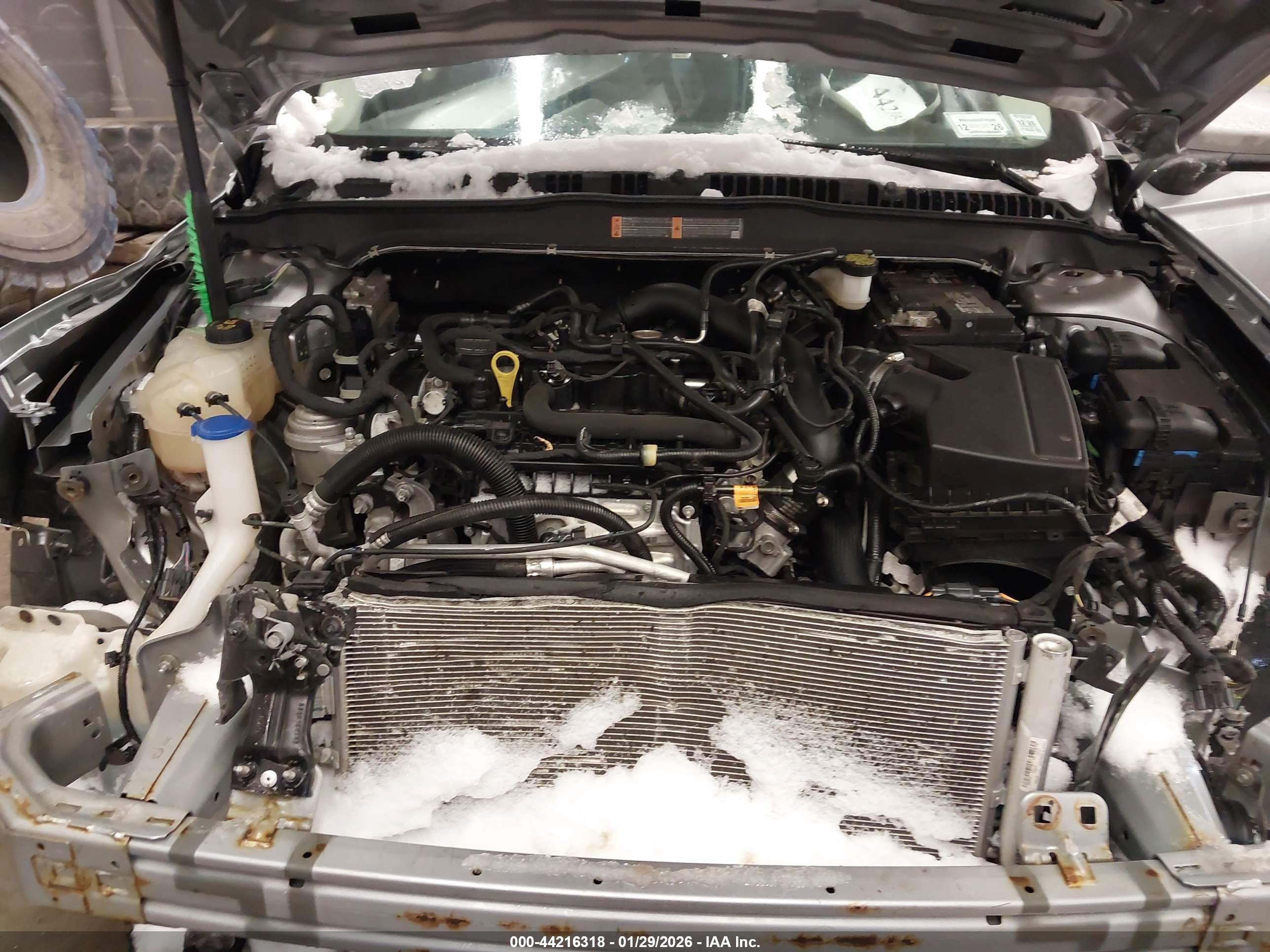 FORD FUSION image 10